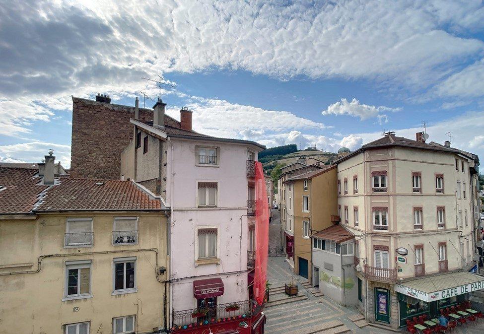 TARARE CENTRE – APPARTEMENT T3 EN DUPLEX – 70 M² – 2 CHAMBRES – LUMINEUX – AUCUN TRAVAUX – DPE : D