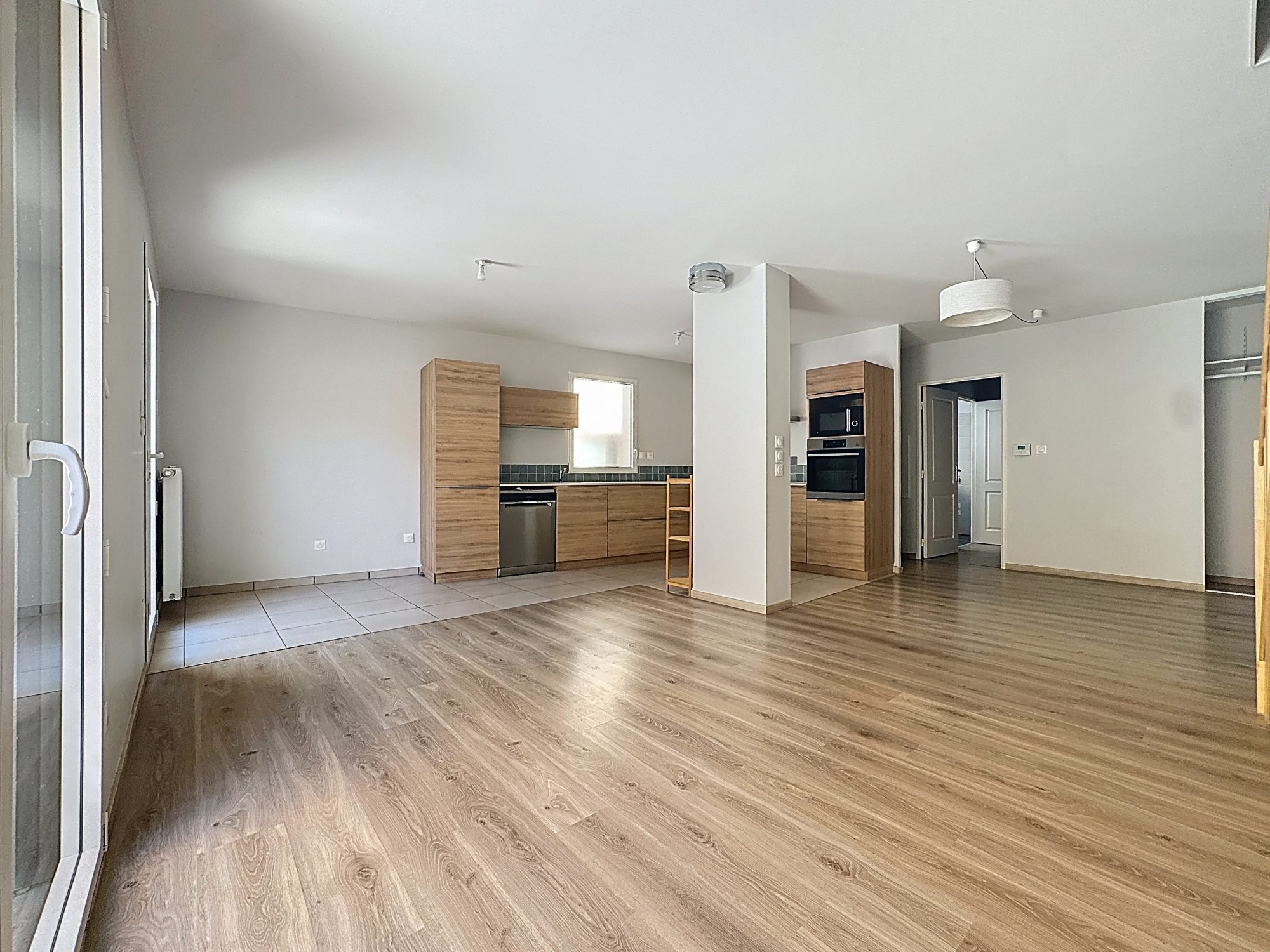 Maison de 2020 au centre ville de 110m2 - 4 chambres avec Garage et stationnement.