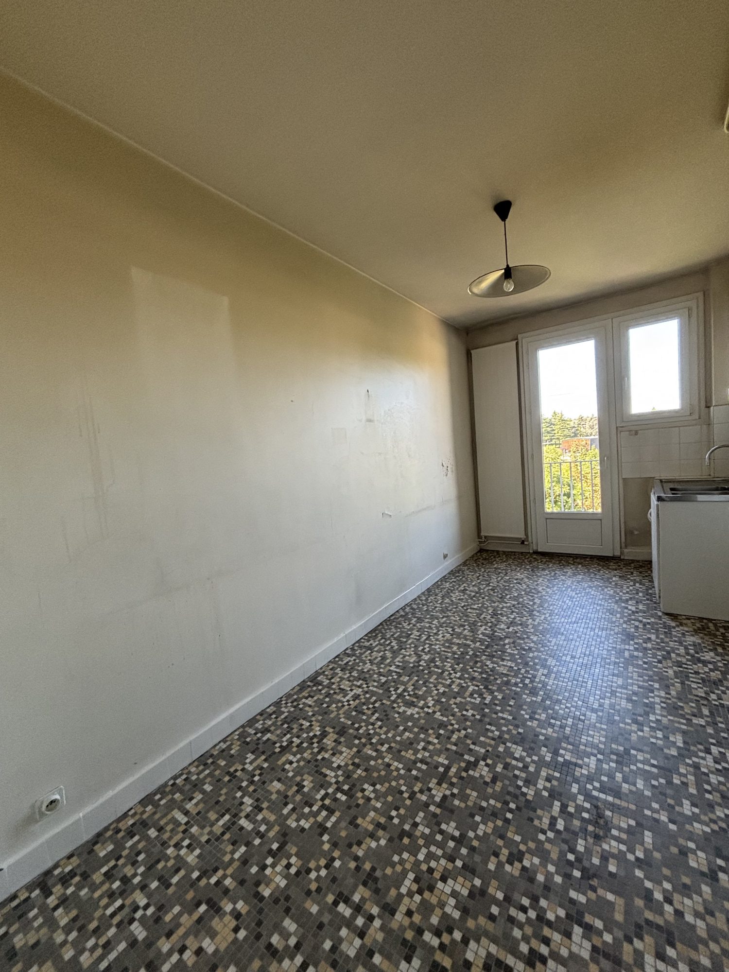 Appartement - 3 pièces - 92 m² - Saint-Étienne (42000)