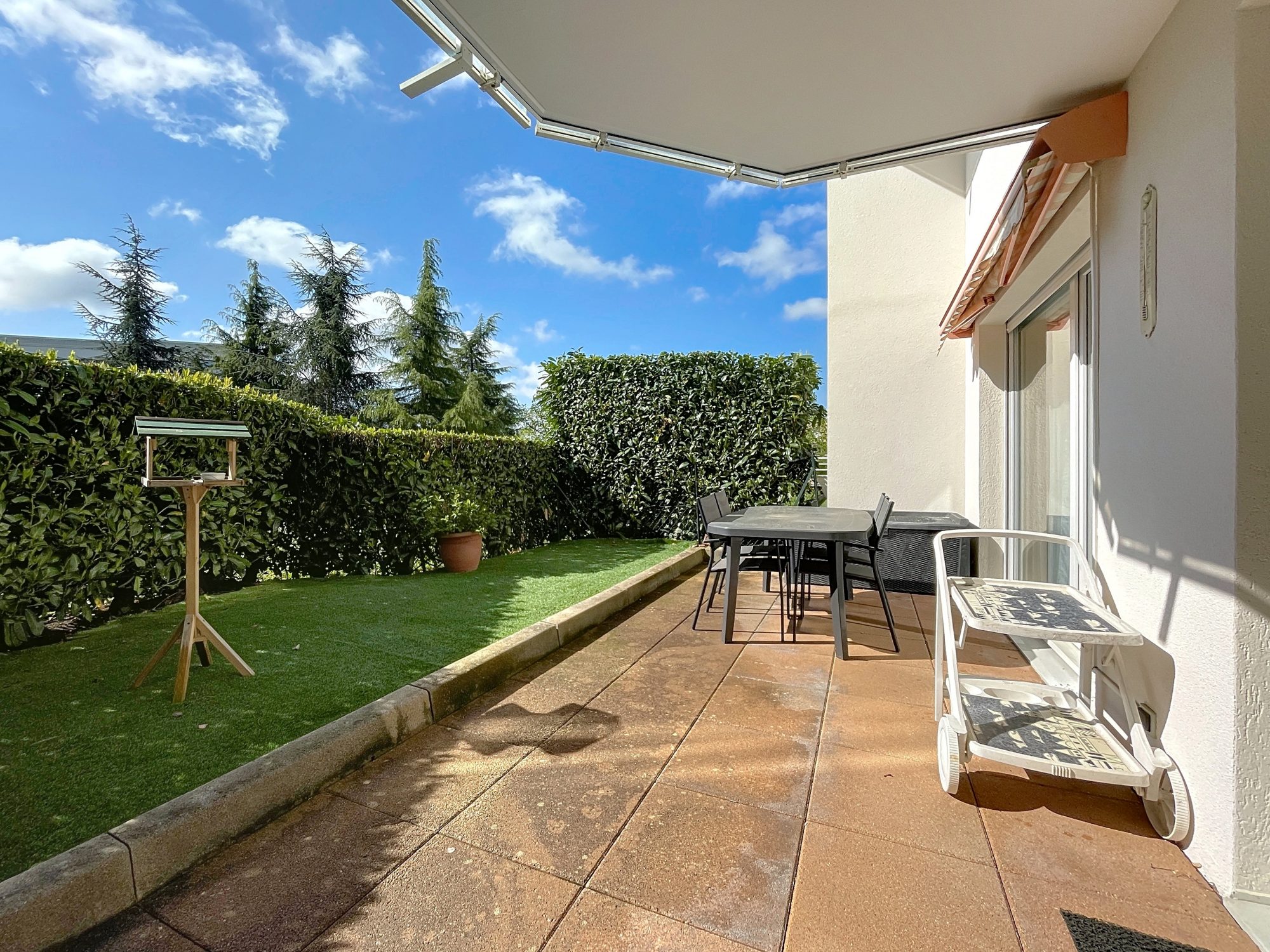 Sous compromis - Toison d'Or - T3 de 65m2 en rez-de-jardin, garage, cave, piscine