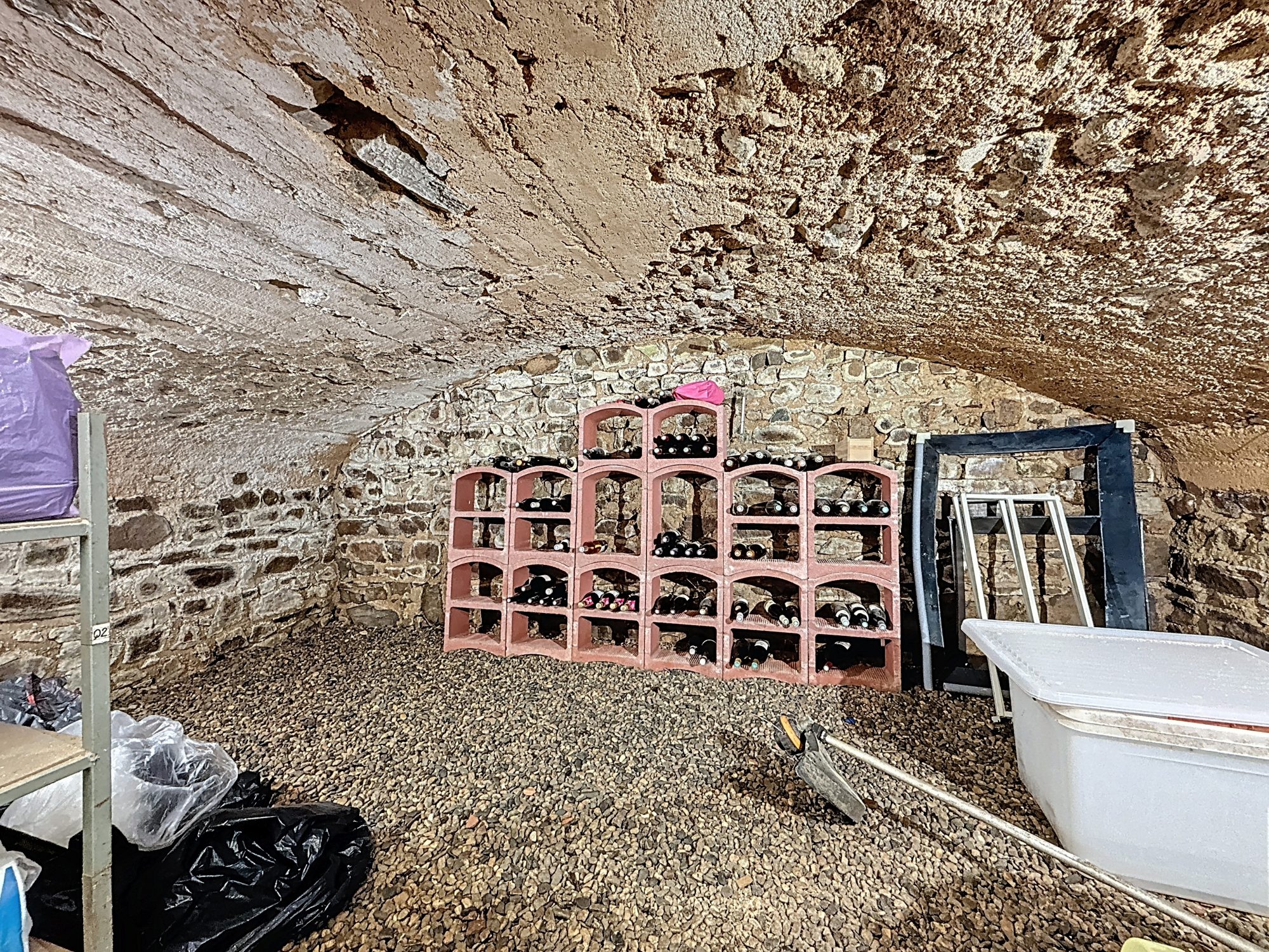 CORPS DE FERME RÉNOVÉ DANS UN CADRE BUCOLIQUE Fourneaux 42470