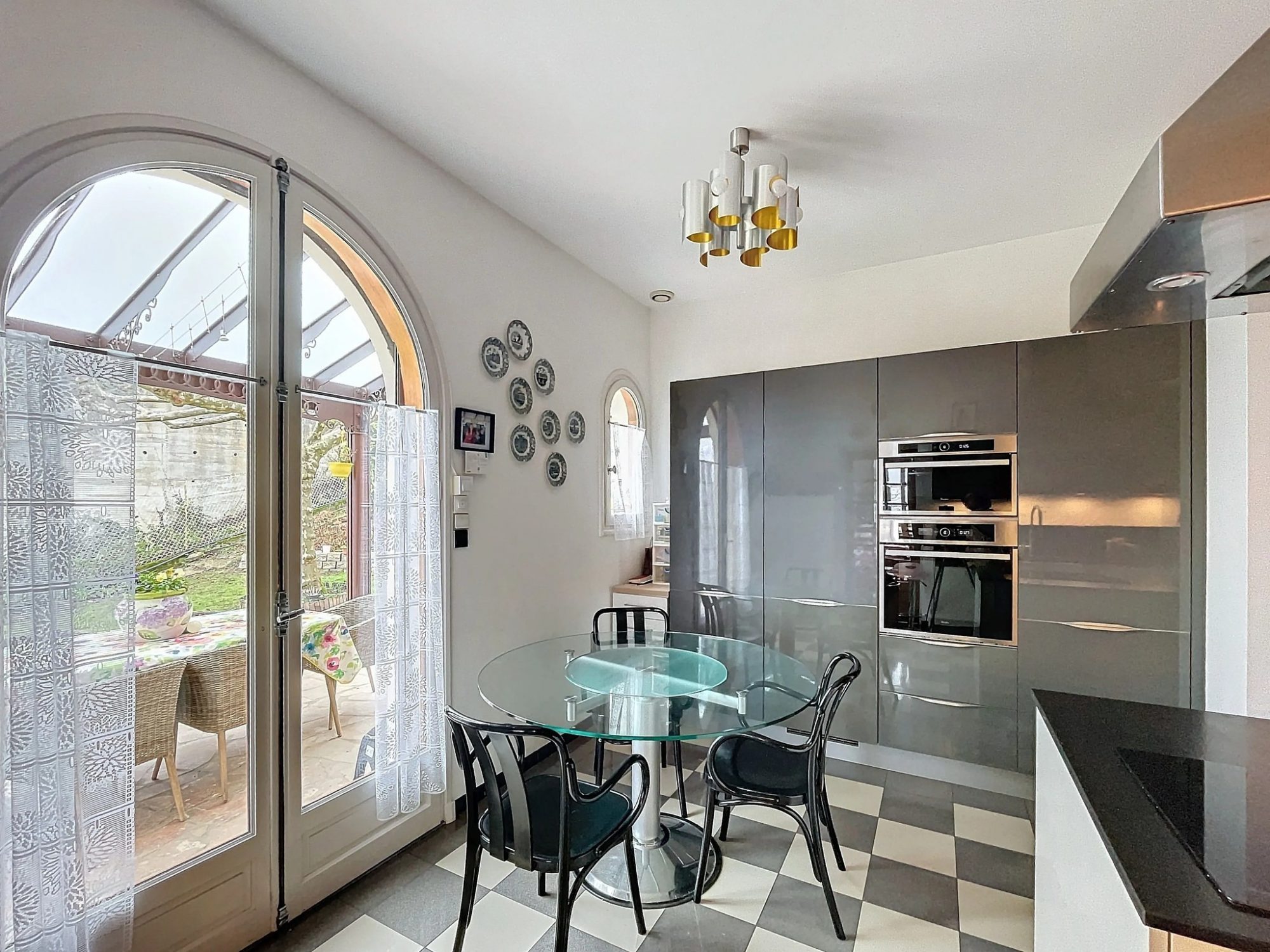 Propriété d'exception- 6 pièces - Vue panoramique - terrain 1682 m² - terrain 16 Miribel 01700