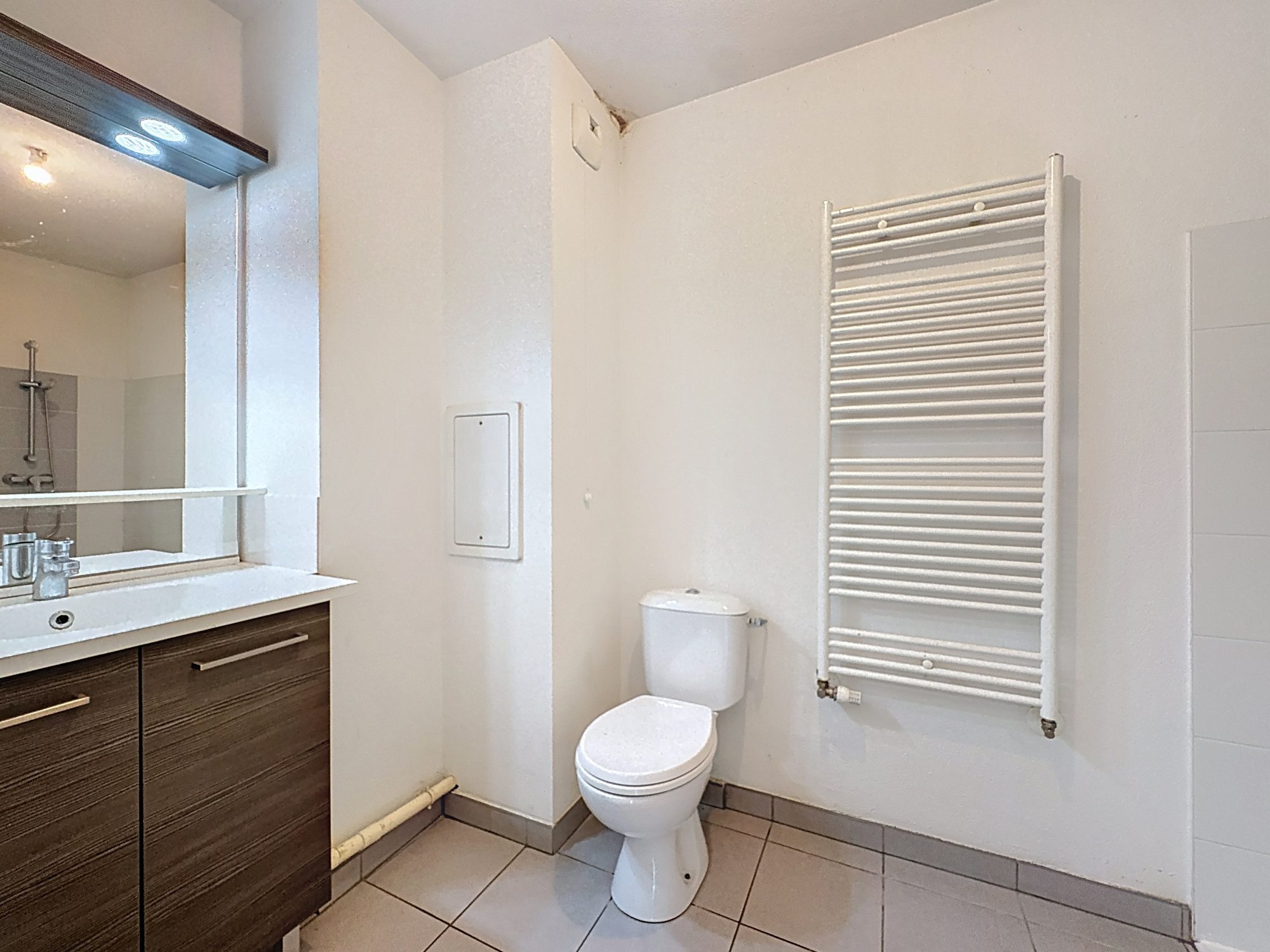 T2 de 38m2 avec jardin de 172m2 Saint-Priest 69800