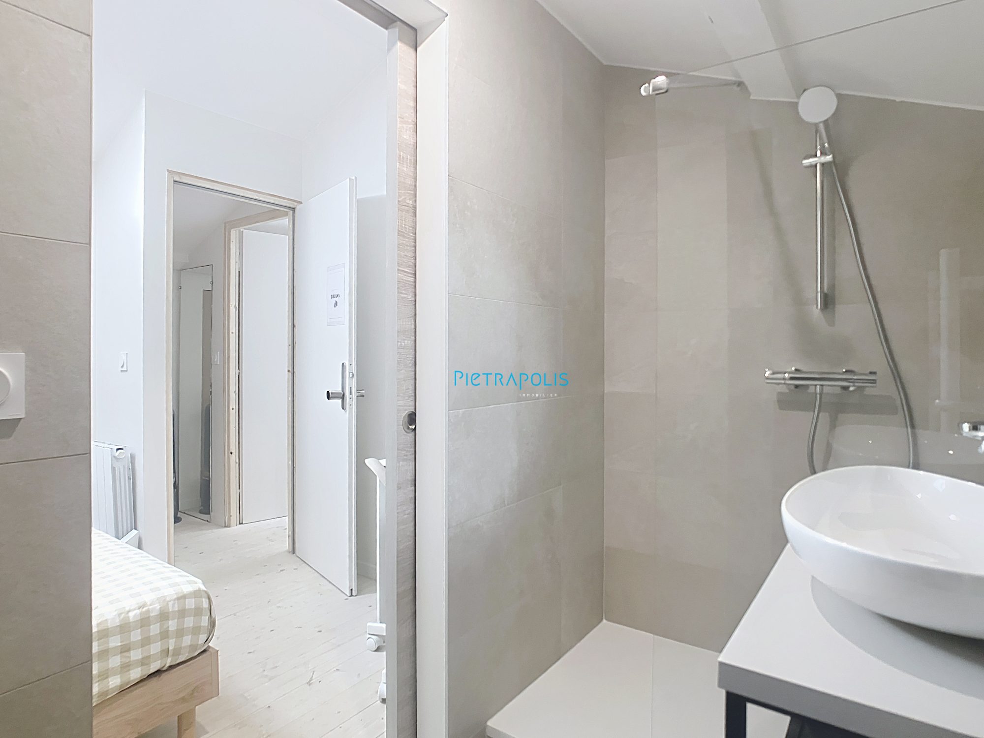 Logement - rénové 100% - 3 chambres - garage Villefranche-sur-Saône 69400