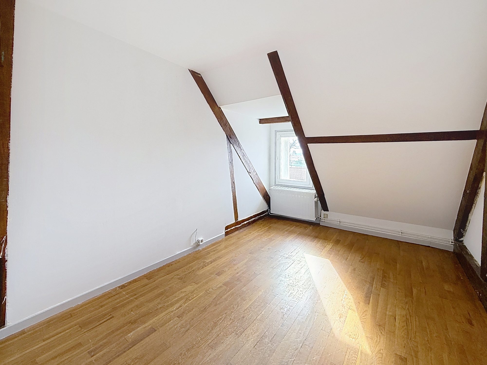 Belle maison individuelle à révoner Lay 42470