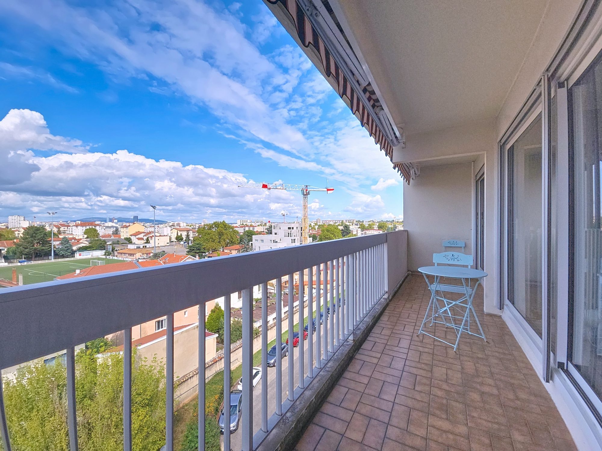 96 M2 AU DERNIER ETAGE EN EXCELLENT ETAT