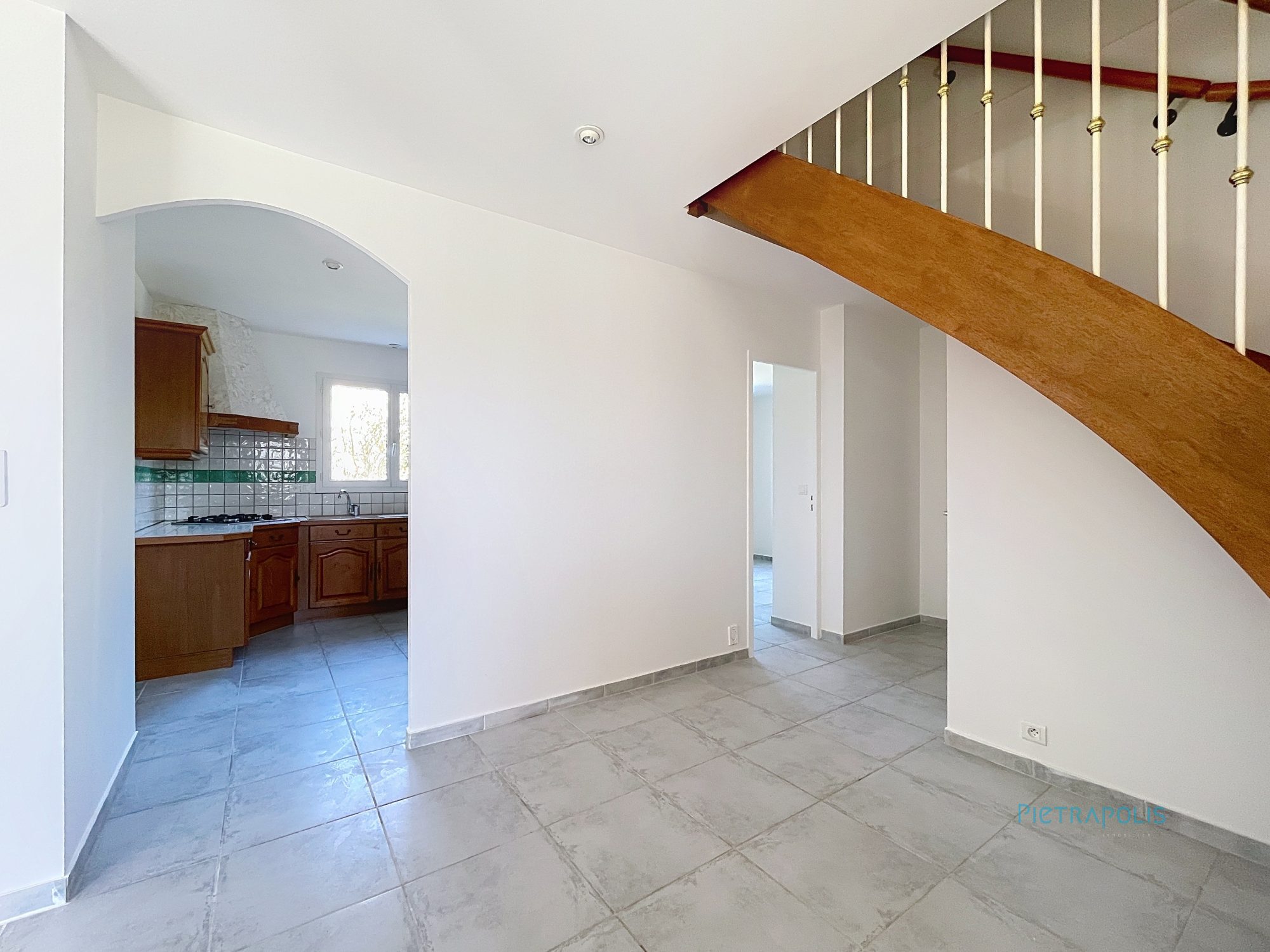 MAISON SAVIGNEUX   VENDUE Savigneux 01480