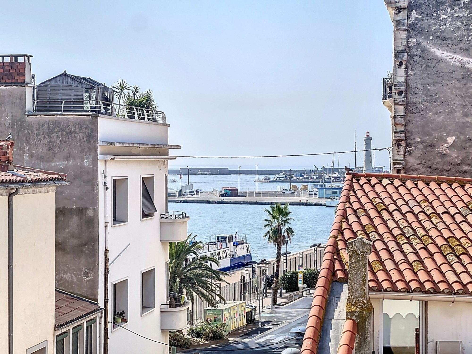 SETE : Centre ville, Appartement T2 53.91 m² Loi Carrez. Rénové. Sète 34200