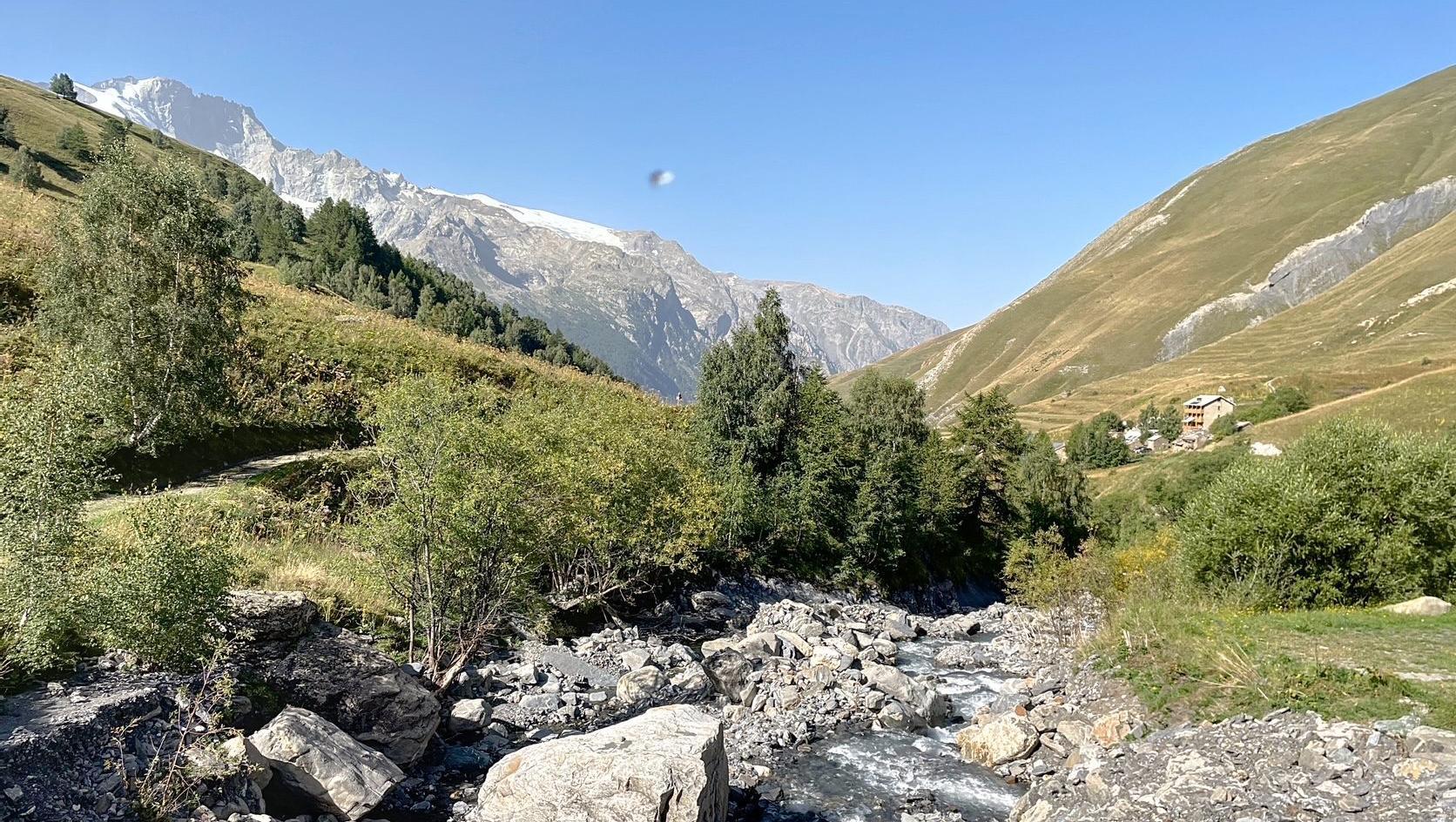 Maison de Montagne face à la Meije La Grave 05320