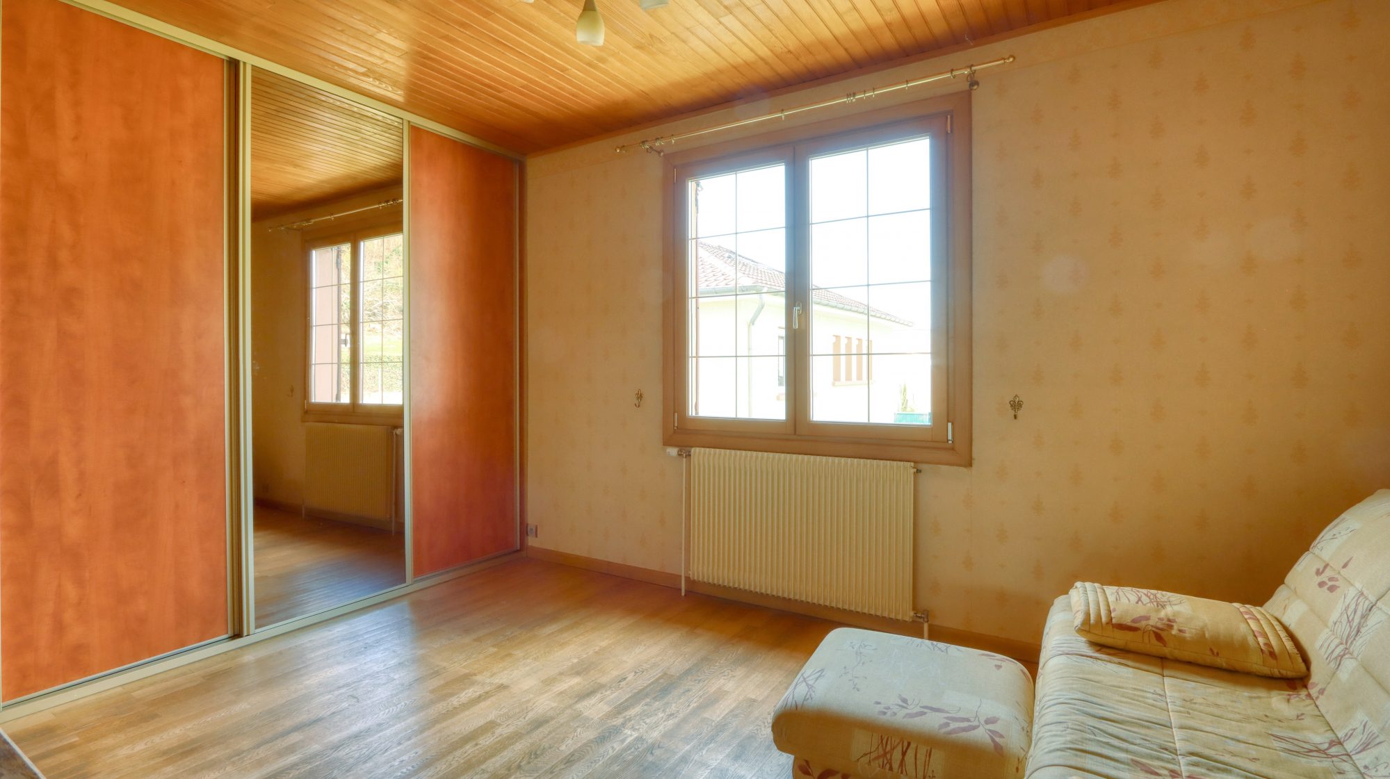 La Boisse -Maison de 126m2 carrez - Terrain 1030m2- combles aménageables 137m2-Sous-sol 140m2 La Boisse 01120