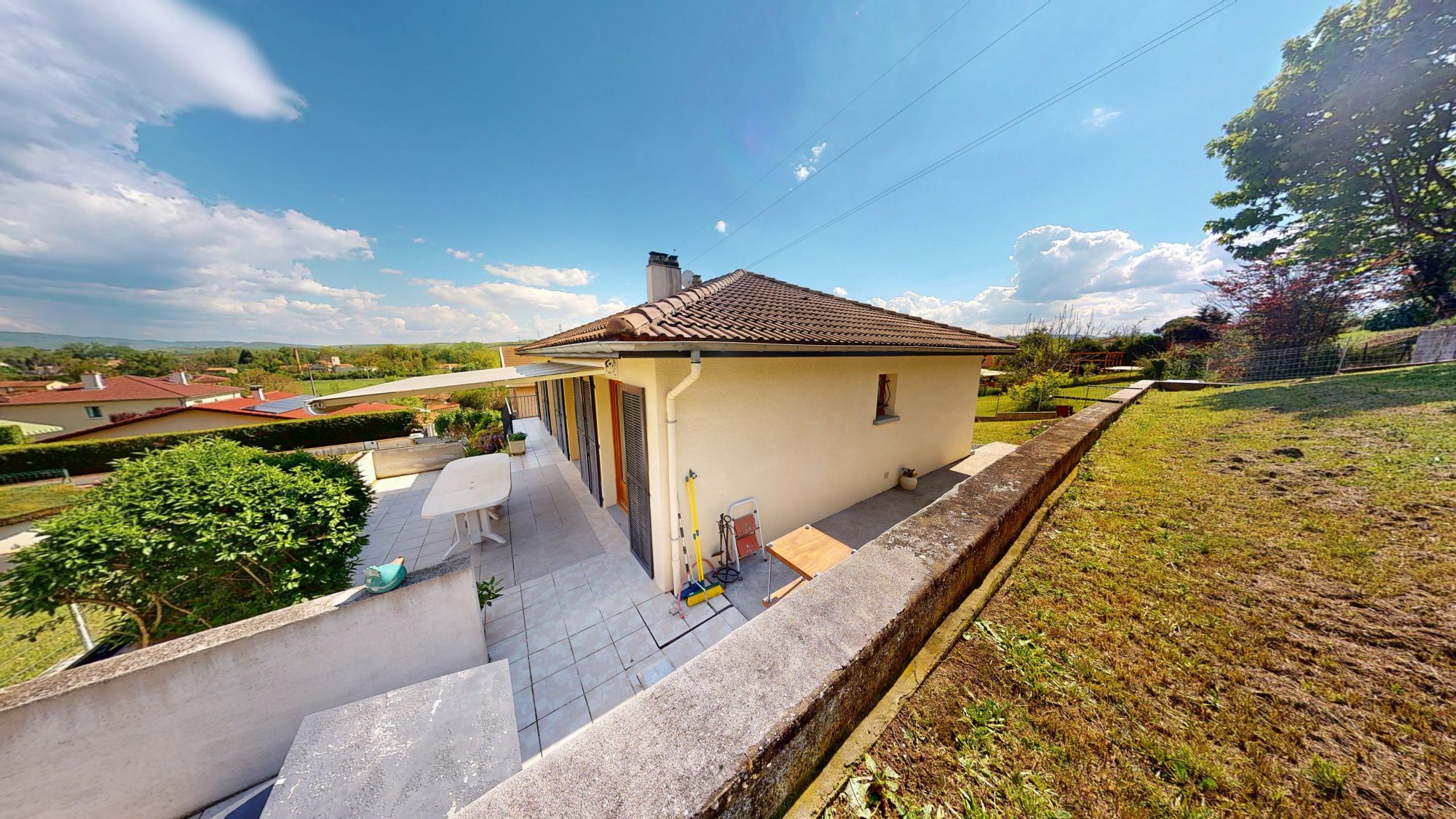 Proche Issoire Maison 98m2 sur terrain clos Issoire 63500