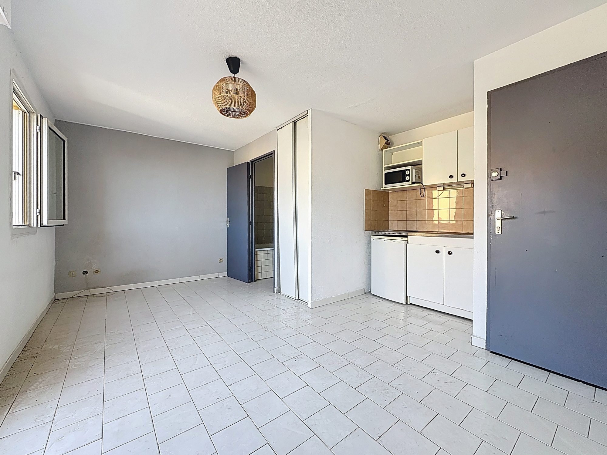 Sète : centre ville,  studio terrasse avec ascenseur. Sète 34200