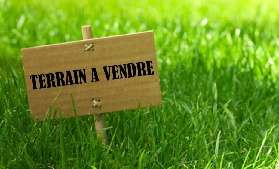 Terrain Le Fenouiller 330 m2 - proche commerces LE FENOUILLER 85800