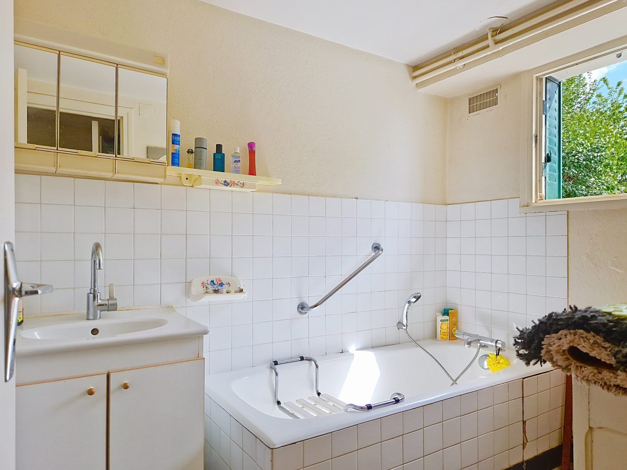 Maison en pierre – 4 chambres – 148 m² habitables – à réinventer selon vos envies Colombier-en-Brionnais 71800