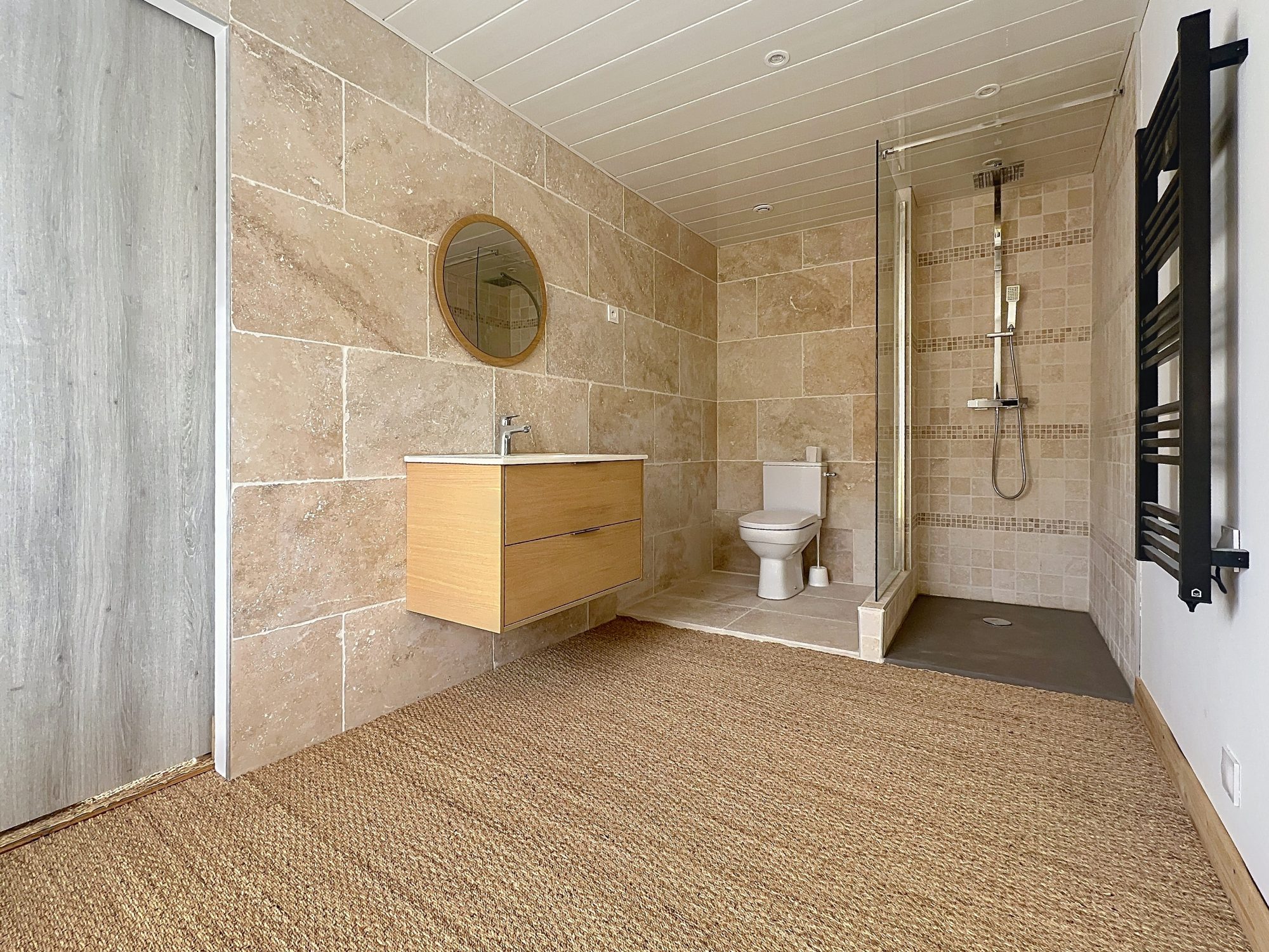 Maison de village pleine de charme lumineuse et refaite à neuf Saint-Forgeux 69490