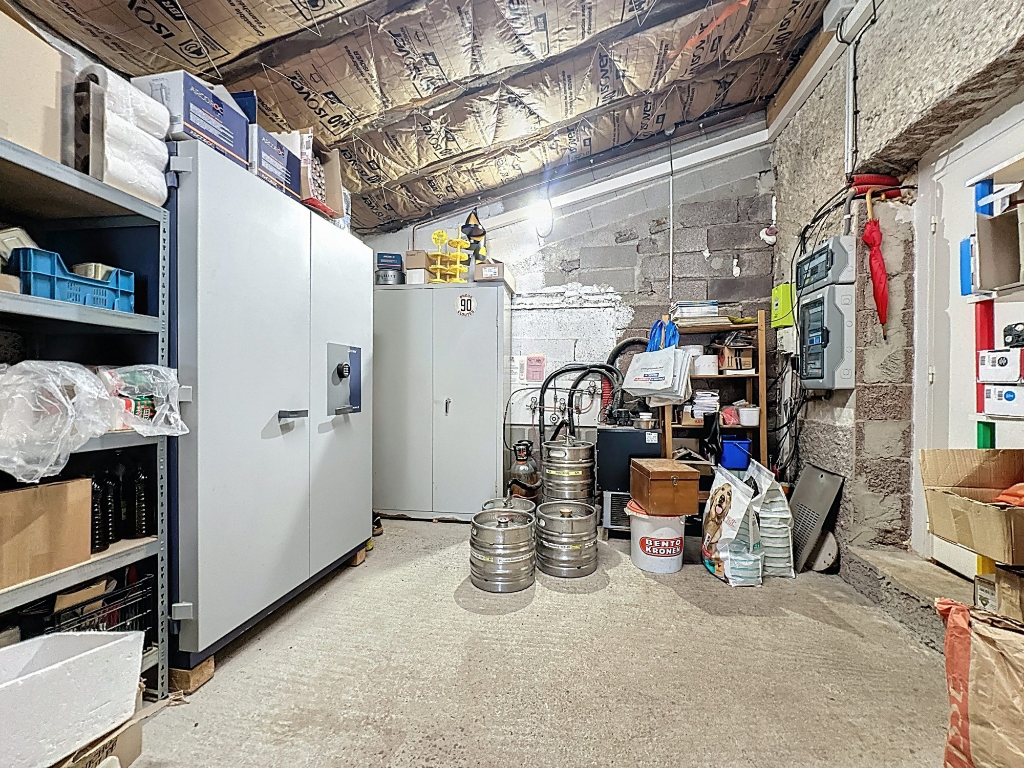 MURS ET FONDS DE COMMERCE BAR / TABAC / LOTO / FDJ / RESTAURANT AVEC LOGEMENT – SECTEUR LE PUY-EN-VELAY Le Puy-en-Velay 43000