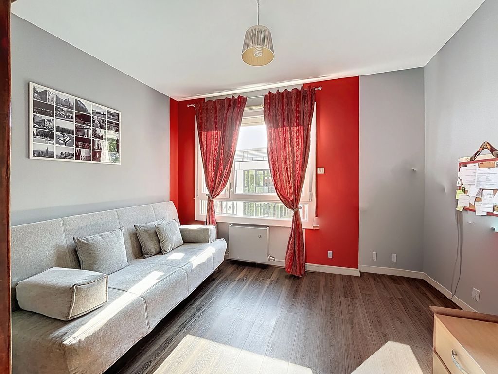 A VENDRE EN EXCLUSIVITE T4 lumineux avec balcon – Étage élevé, vue dégagée, cadre verdoyant et calme ! Villeurbanne 69100