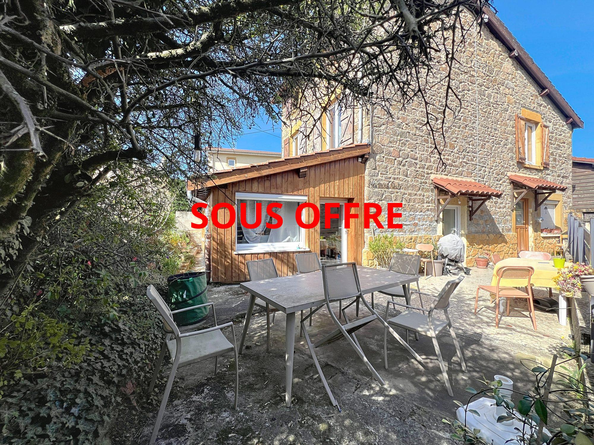 Maison familiale au Olmes, à proximité immédiate de l’A89