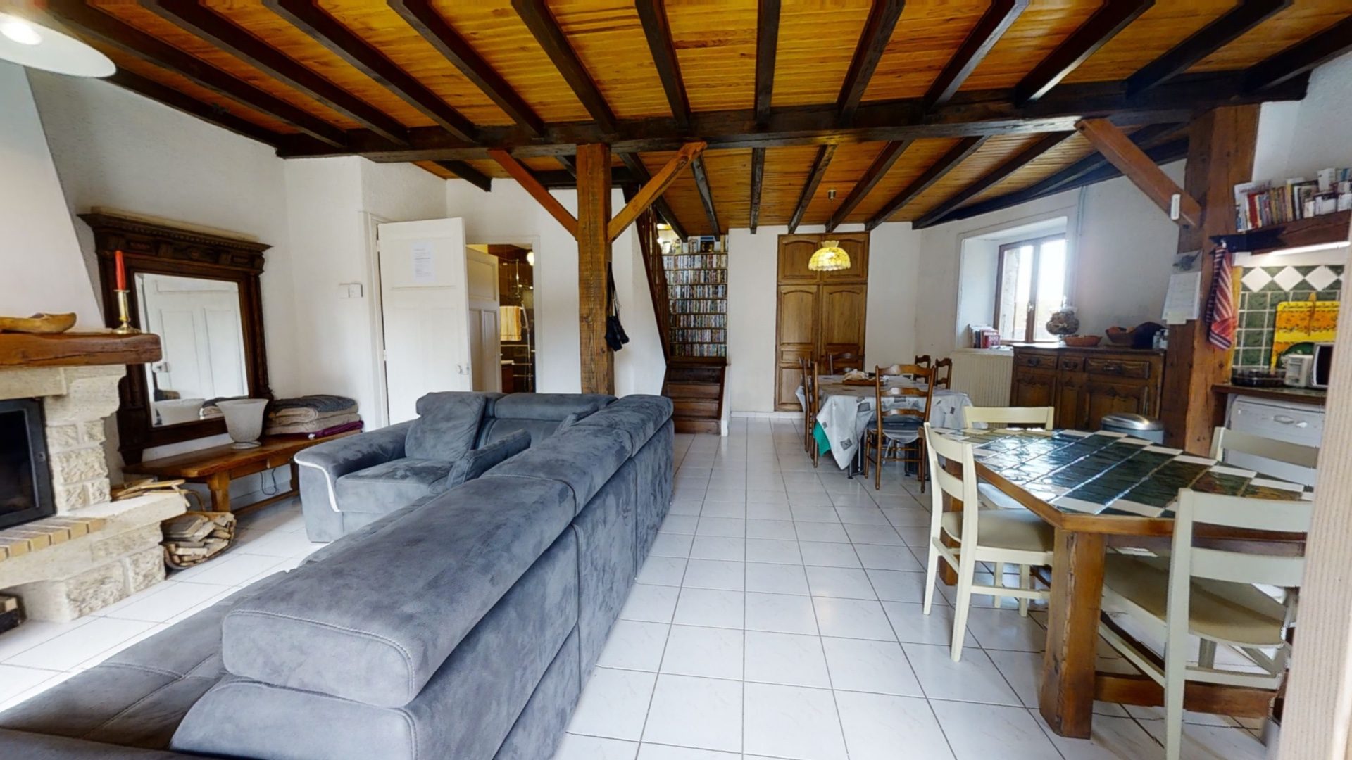 Bien d’exception loué en gîtes avec piscine intérieure Montregard 43290