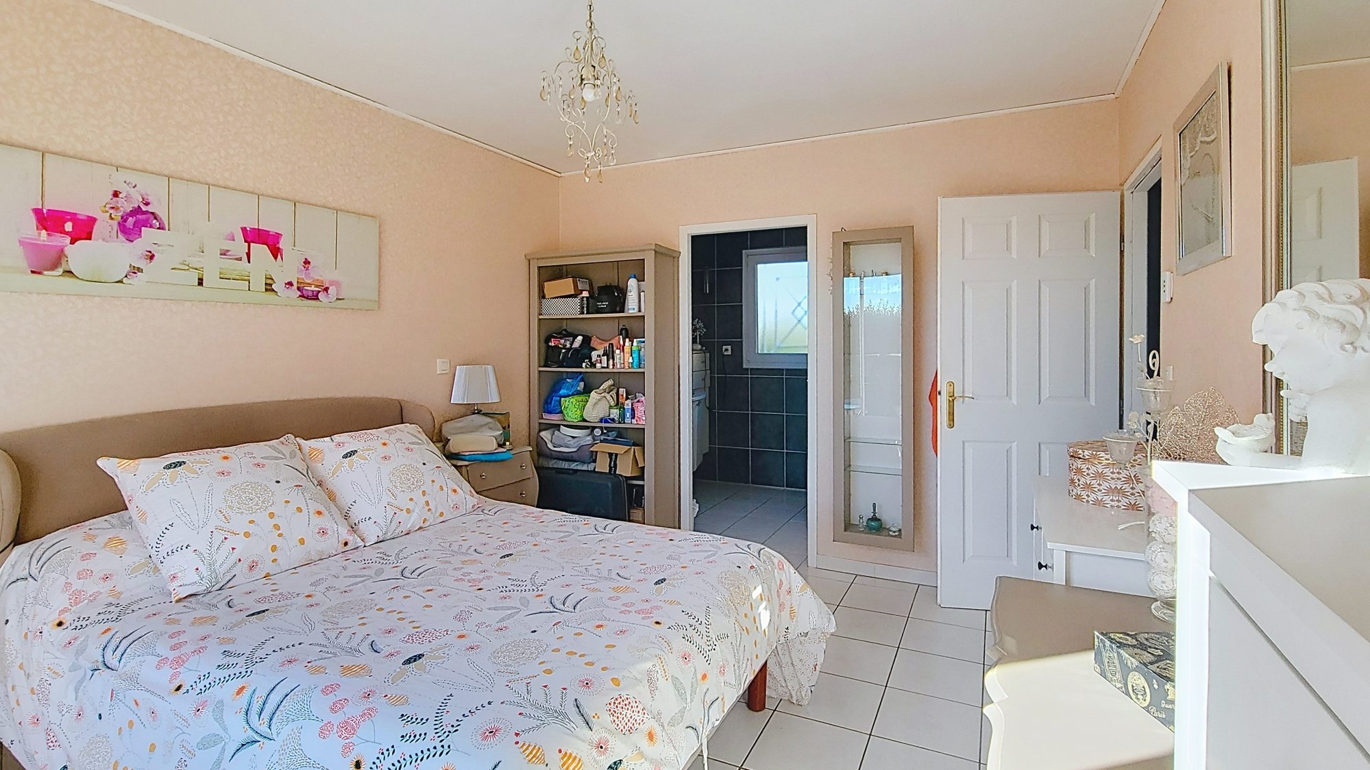 Villa T5 - 4 Chambres - Terrain plat 693m2 - Piscine- Sans vis à vis Saint-Clair-du-Rhône 38370
