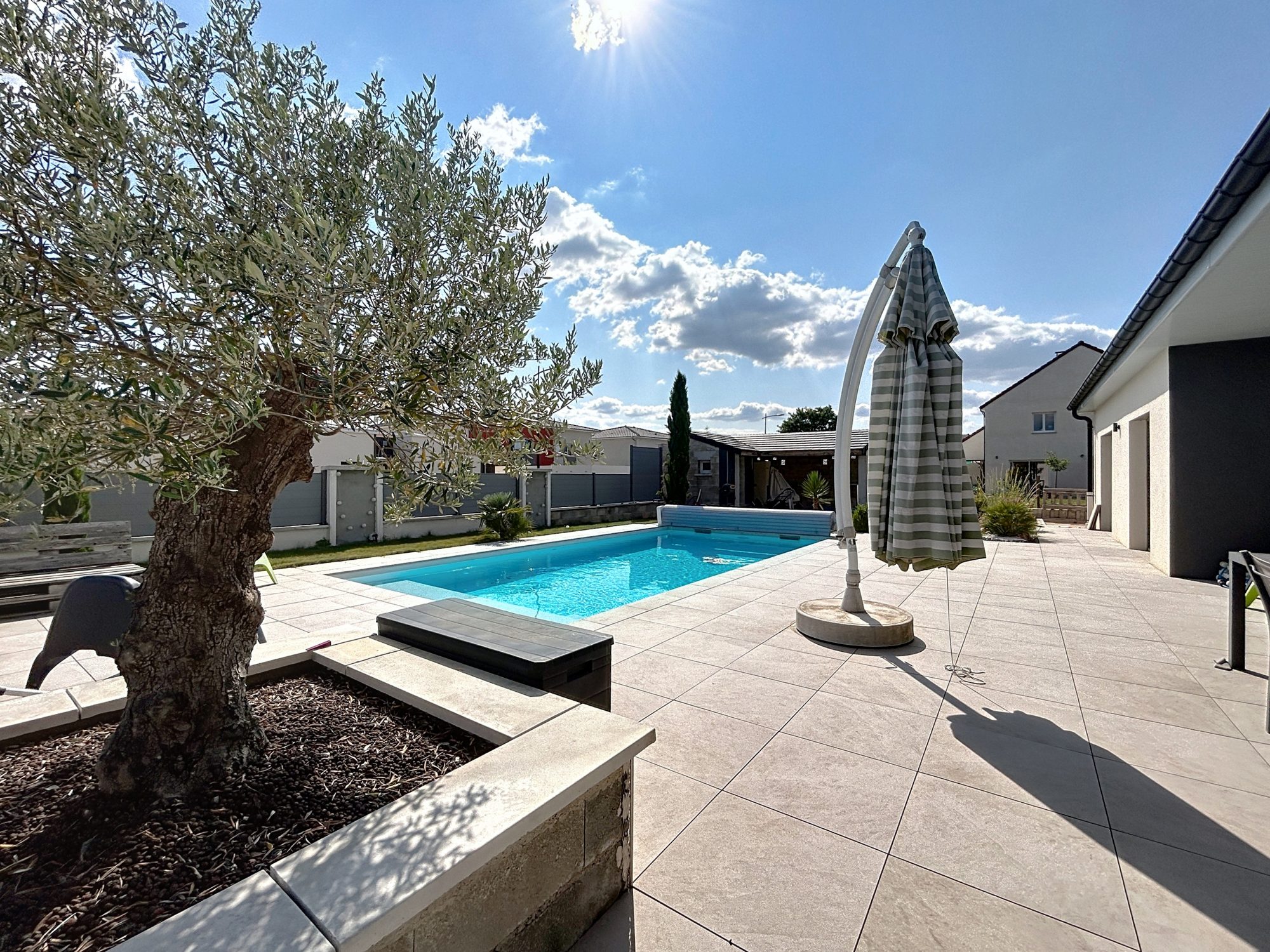 Maison familiale contemporaine - 131m2 - Savigny-Le-Sec