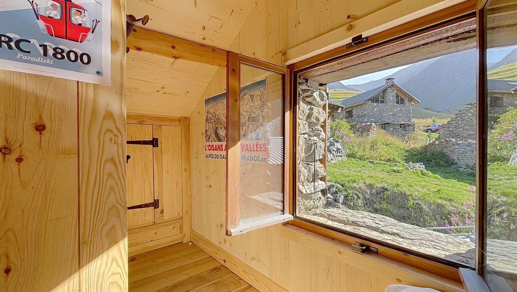 Maison de Montagne face à la Meije La Grave 05320