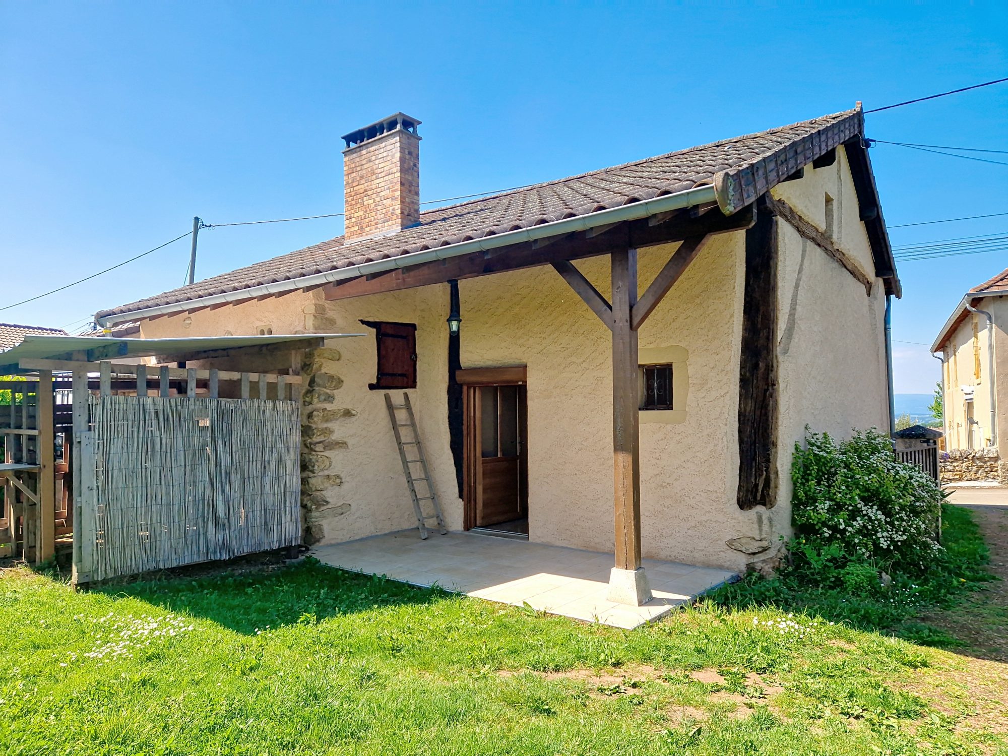Petite maison individuelle de 65 m² habitables – Terrain de 665 m²