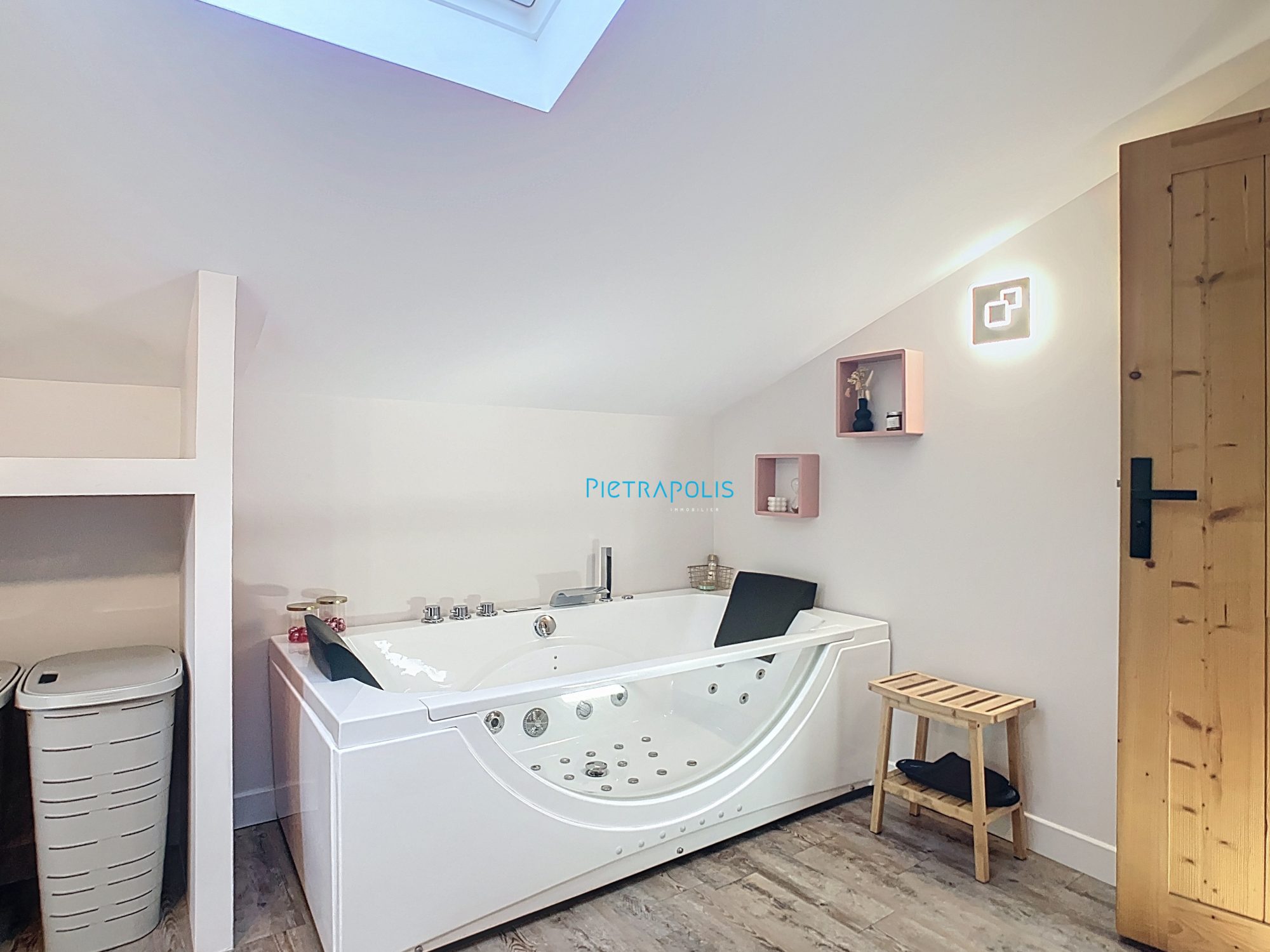 Maison 3 chambres - terrasse- extérieur utilisé en parking Saint-Lager 69220