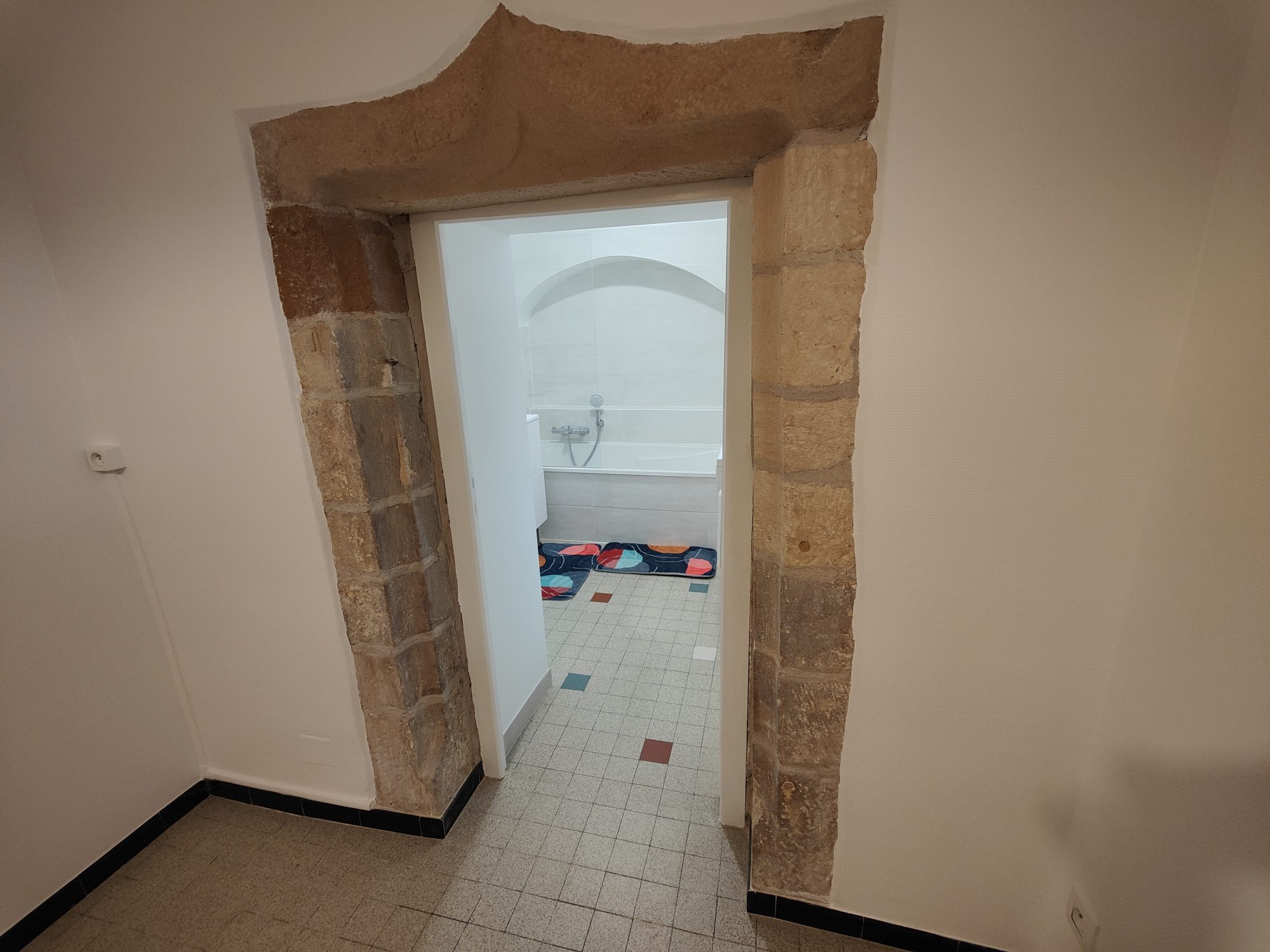 MAISON DE CARACTERE EN PIERRE Tournus 71700