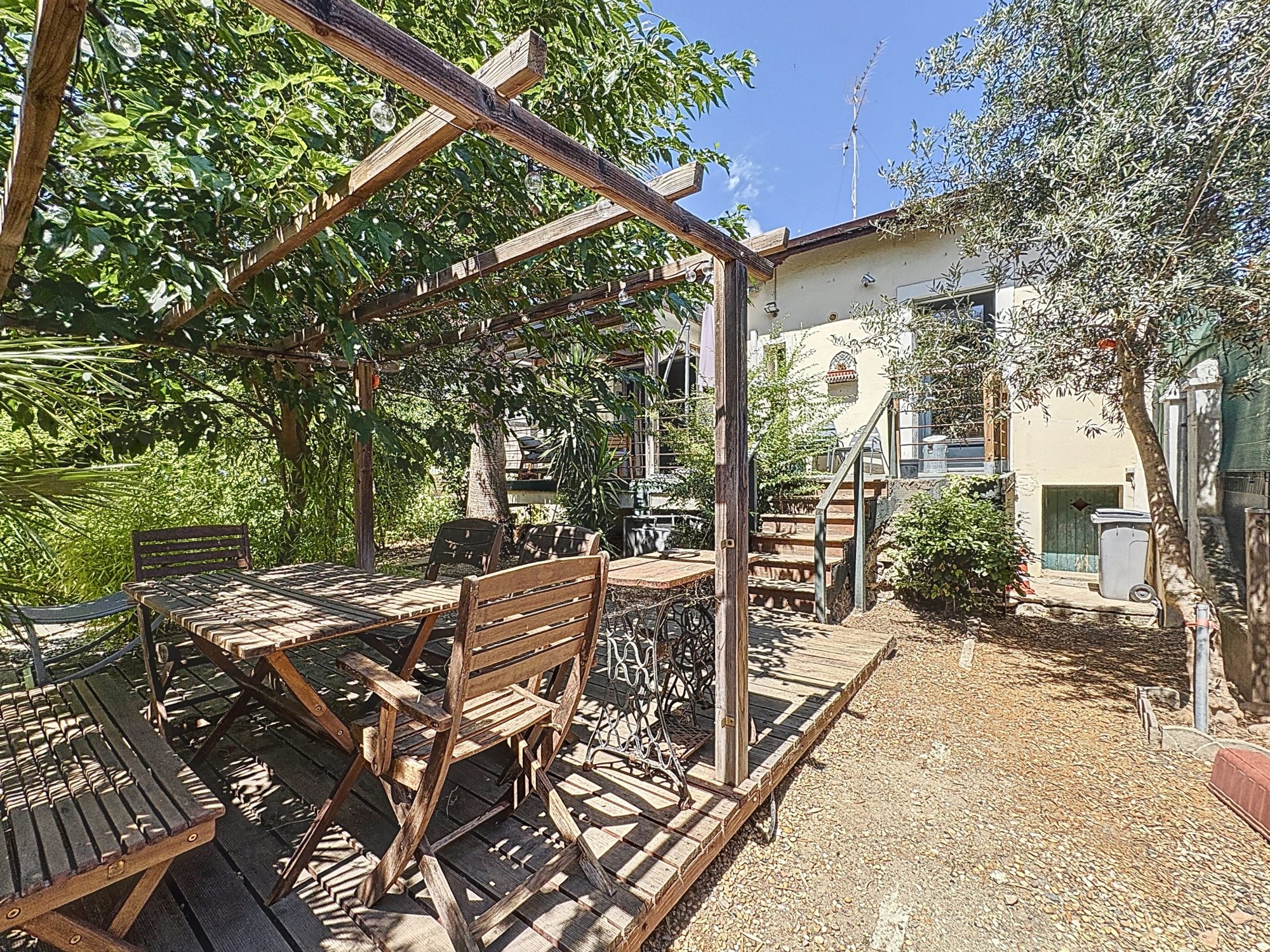 BÉZIERS - Quartier Faubourg :  Sur une parcelle de 225m², Maison T3 de 67,5m² env