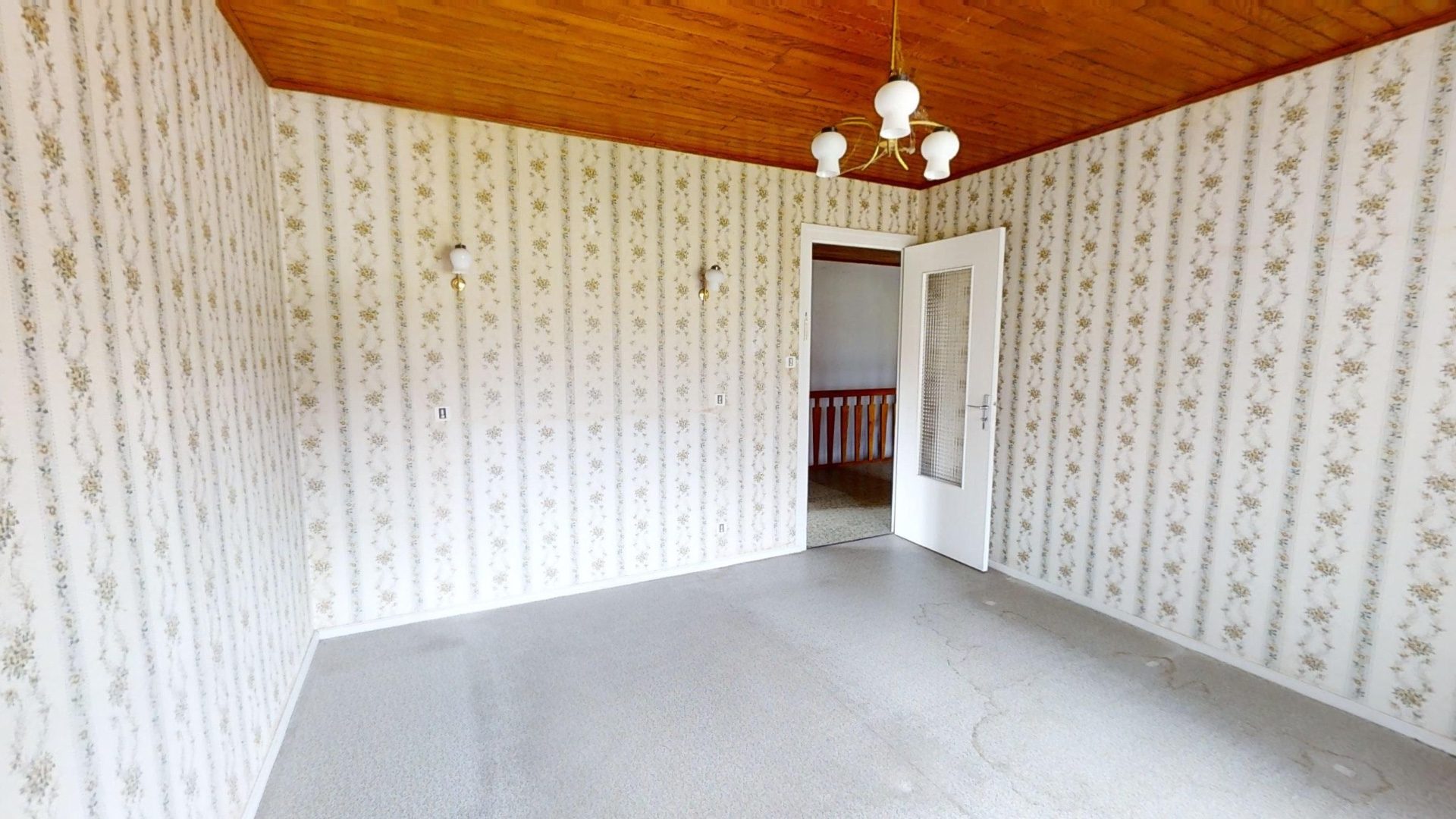 Maison en pierres mitoyenne avec garage et terrain d’environ 857 m2 Tence 43190