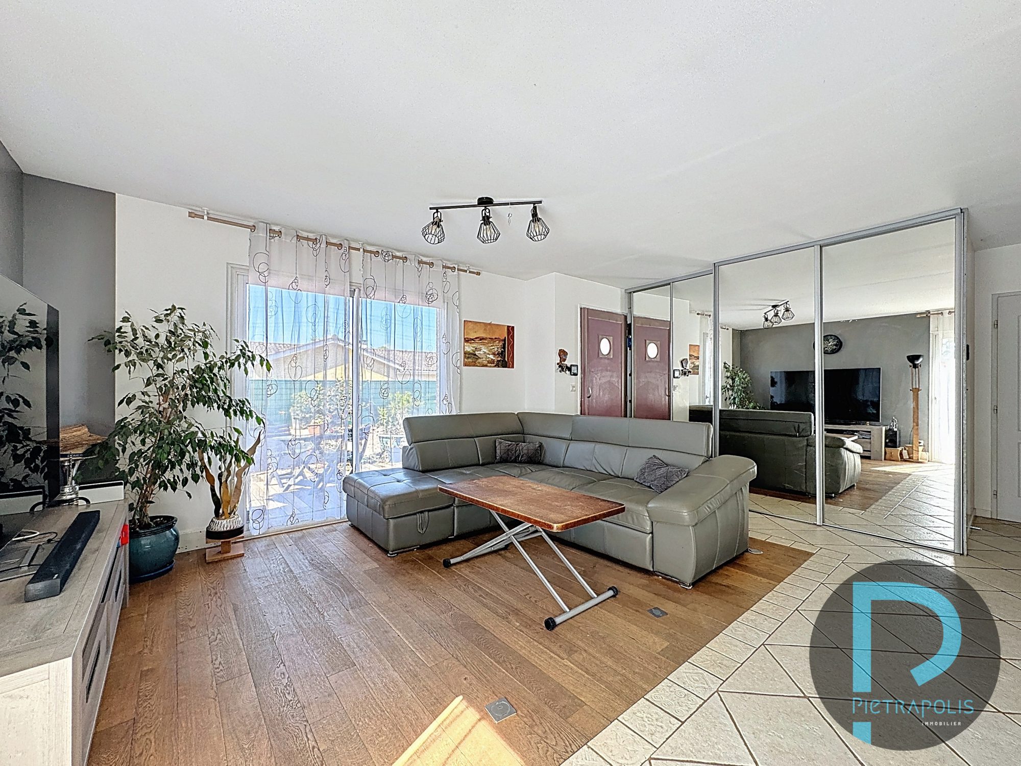 VILLA PLAIN PIED - 1500 m2 de terrain à  LA CHAPELLE DE GUINCHAY Crêches-sur-Saône 71680