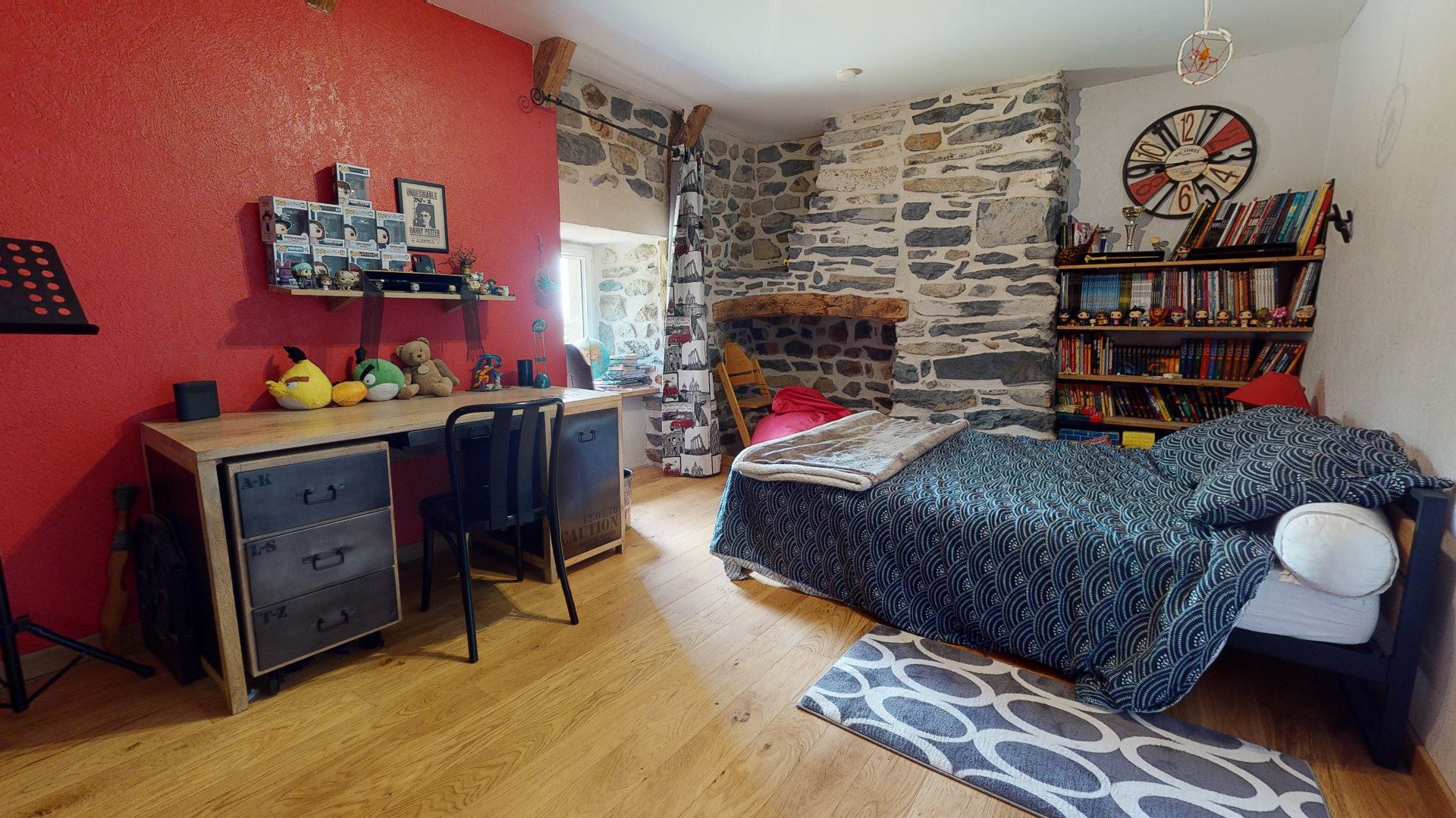 SEULEMENT CHEZ GTI ! Magnifique maison en pierres ! Saint-hostien 43260