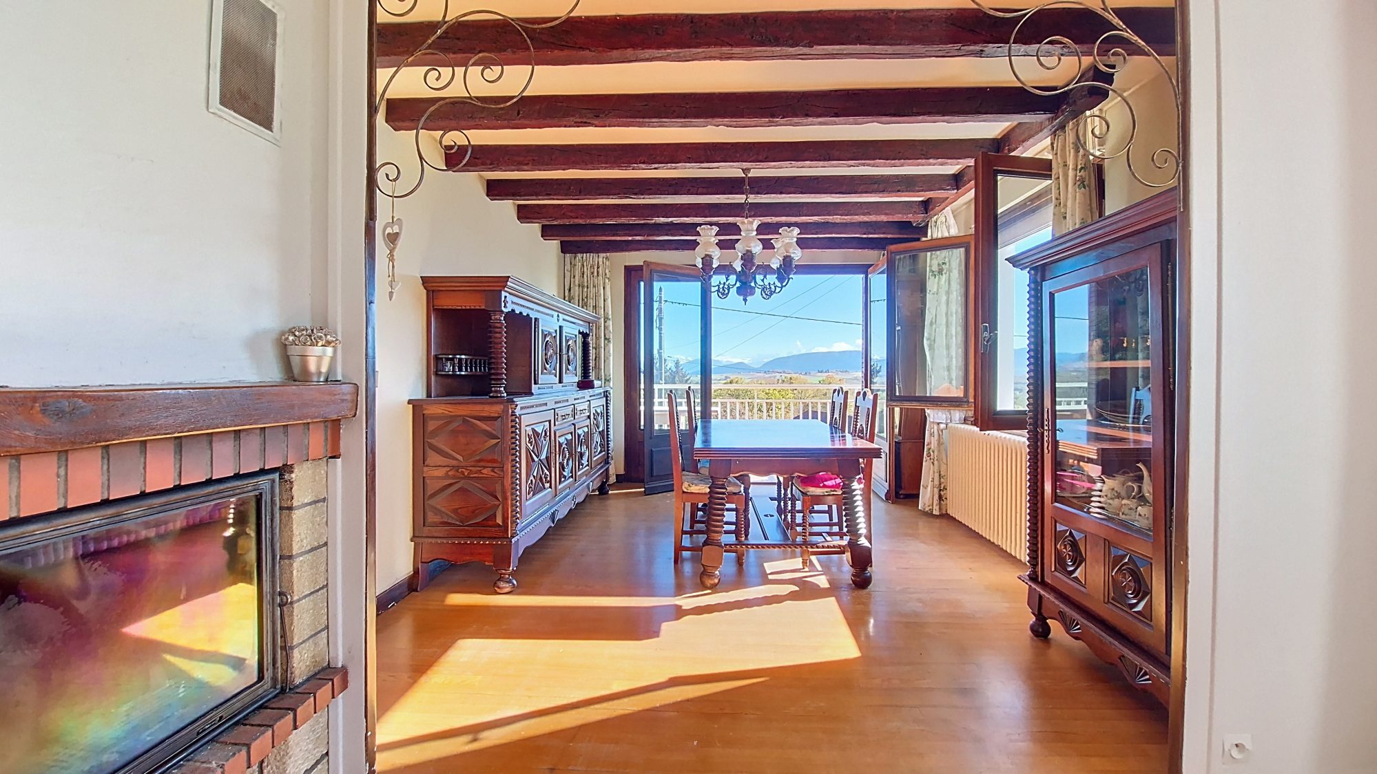 Ensemble immobilier de 2 maisons individuelles Thoiry 01710