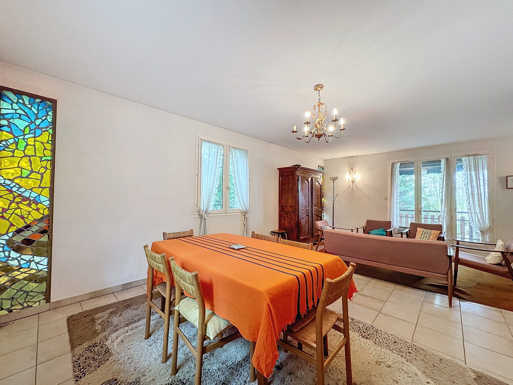 MAISON DE 140 M² AVEC PLUS DE 2300 M² DE TERRAIN Pont-de-Veyle 01290