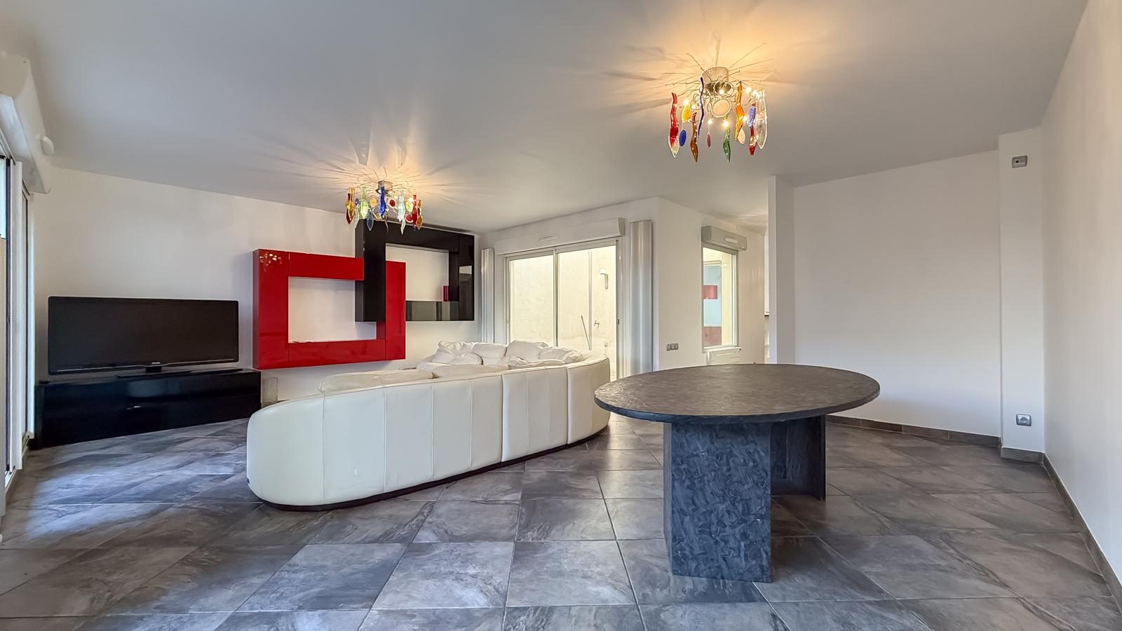 Maison de ville contemporaine  avec jardin et garage Villeurbanne 69100