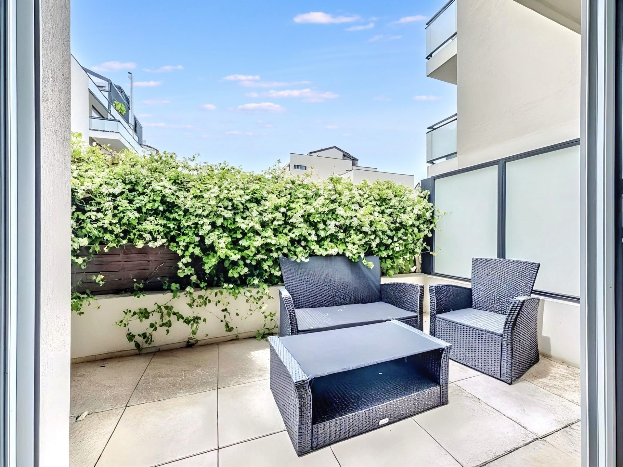 Appartement T1 de 33 m2 avec terrasse et garage Lyon 69007