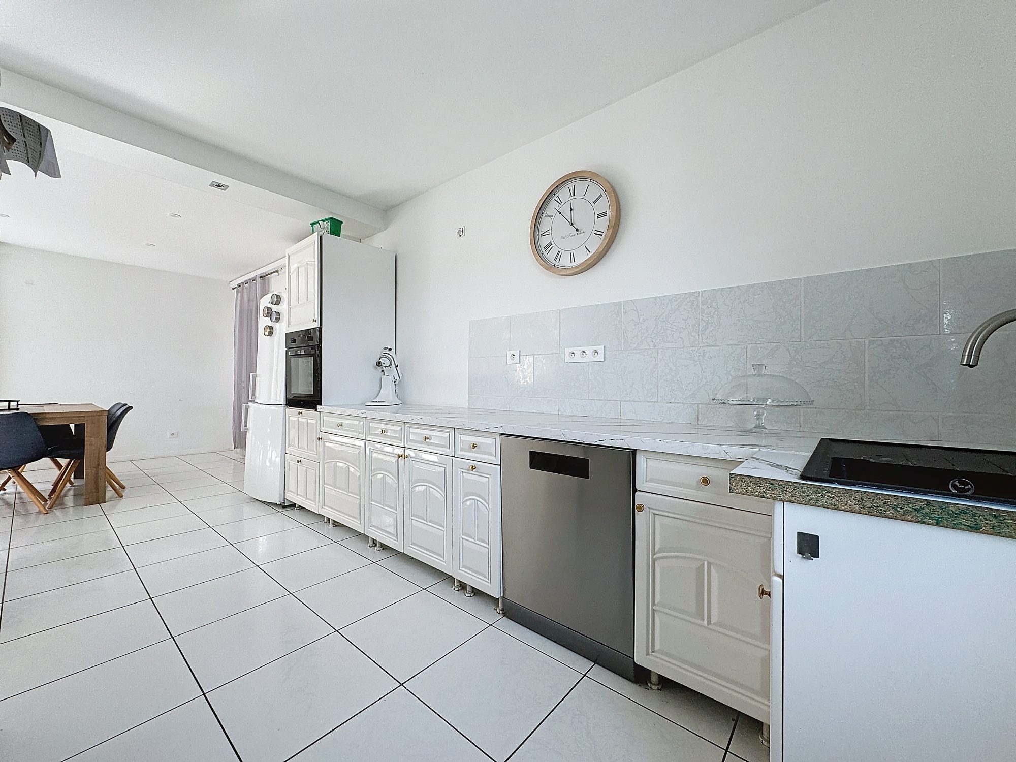 En Exclusivité, 12Bis Rue Etienne Perrot à Pont Evêque, Maison de village de 148m2 avec 5 chambres et une très belle terrasse de 55m2 Pont-Évêque 38780