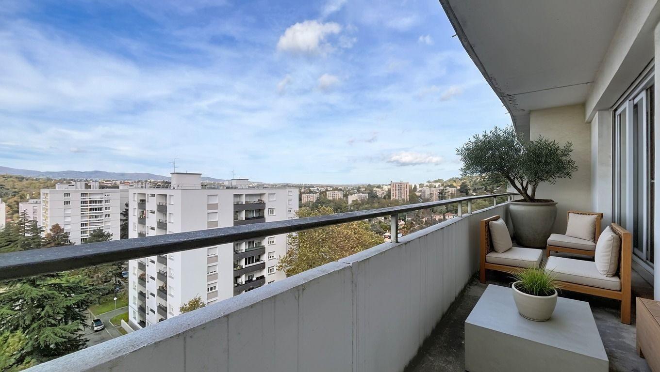 Appartement traversant 92 m² carrez– Étage élevé, vue dégagée, fort potentiel Sainte-Foy-lès-Lyon 69110