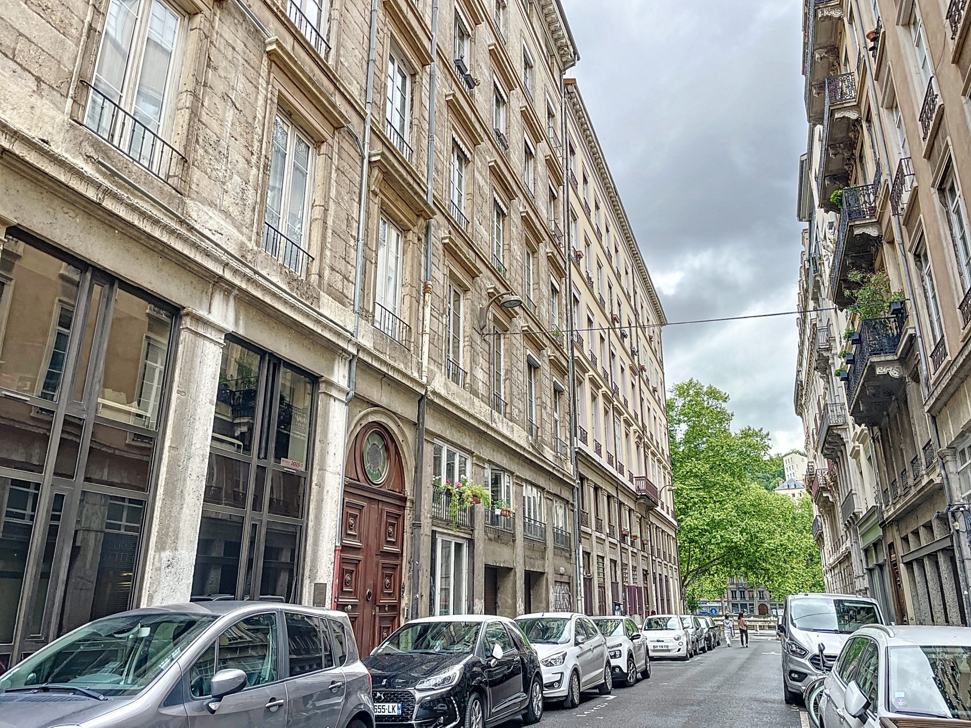 *Sous offre* Ainay T1 bis dernier étage vendu loué Lyon 69002