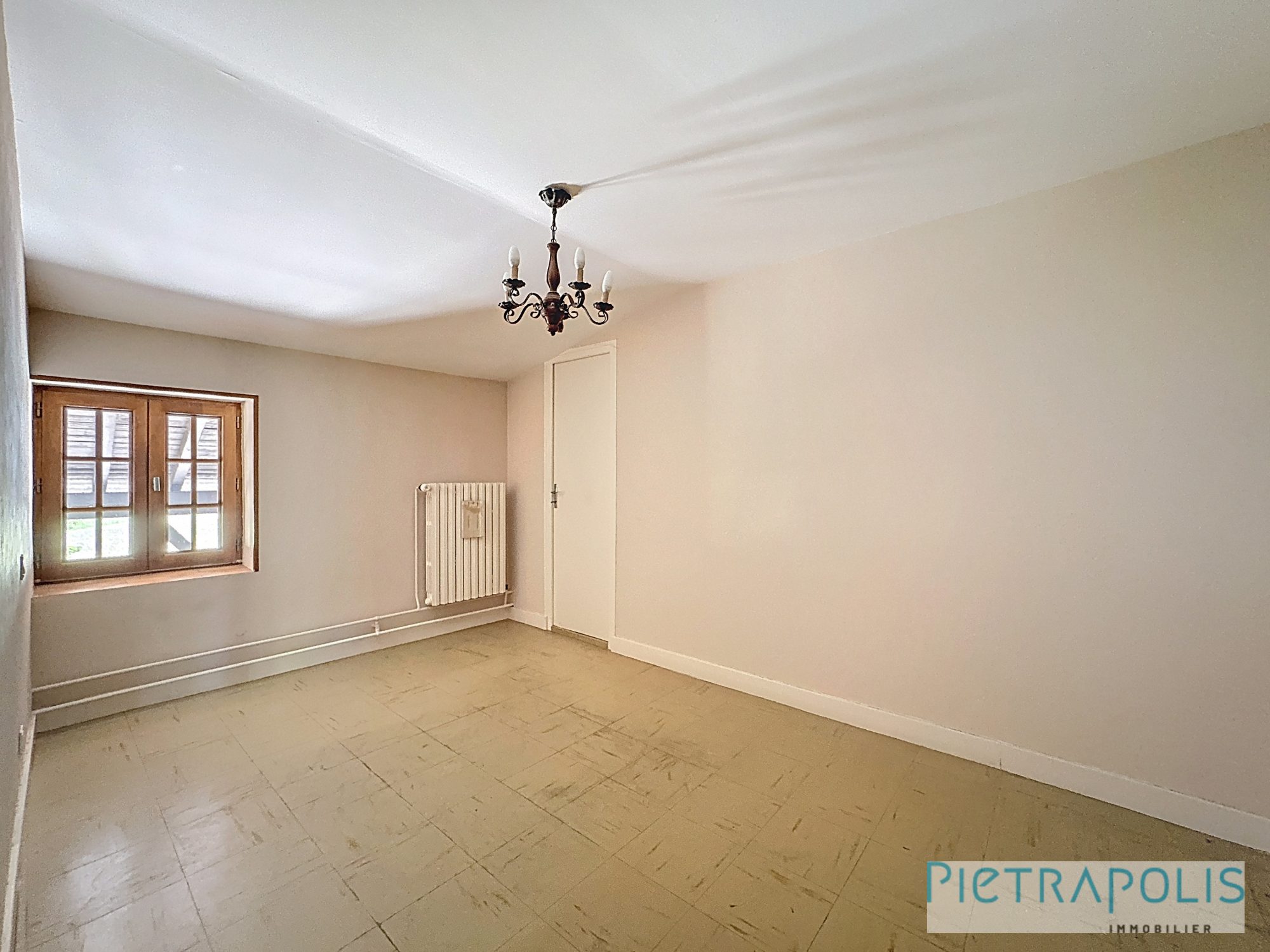 Fermette avec dépendances et hangar proche Villars-les-dombes Bouligneux 01330