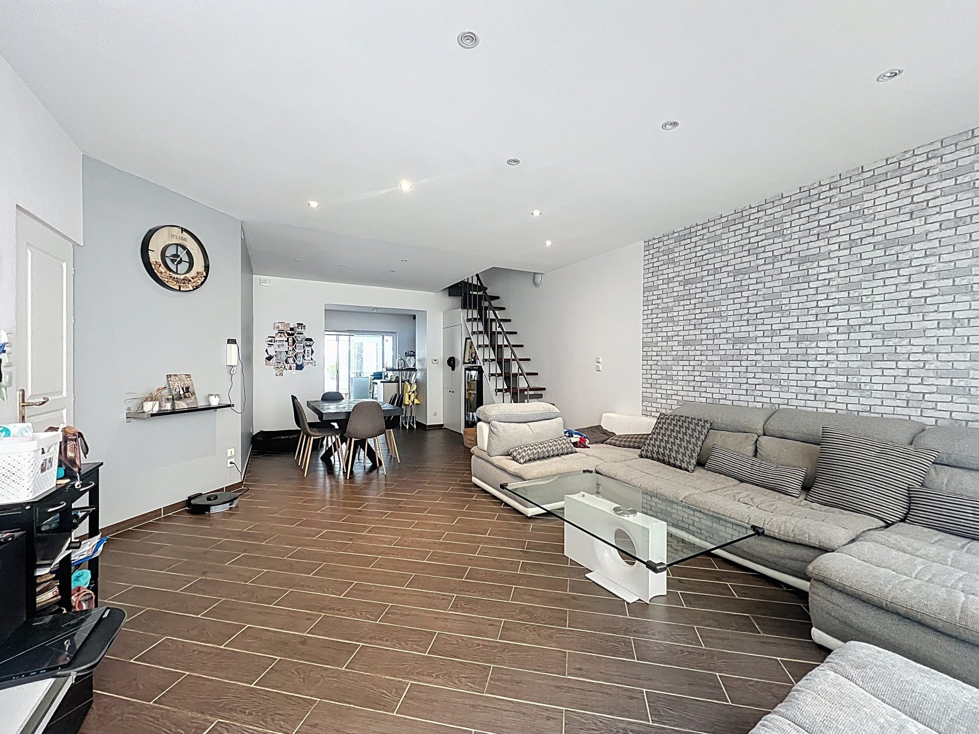 Immeuble de rapport à TARARE dont 2 appartements déjà loués Tarare 69170