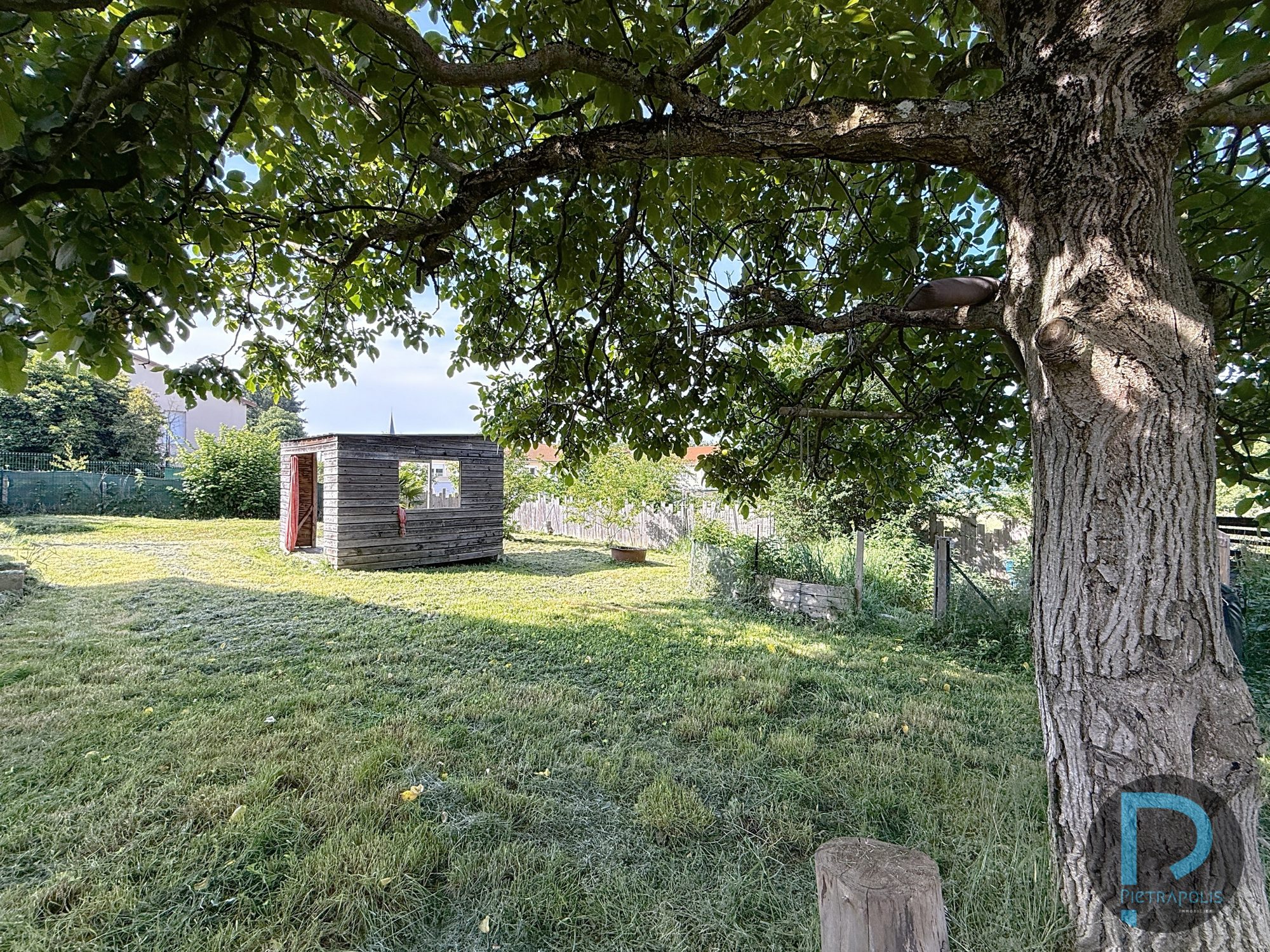 MAISON 4 CHAMBRES SUR SOUS-SOL COMPLET - PARCELLE DE 1100 m2 Châtillon-sur-Chalaronne 01400