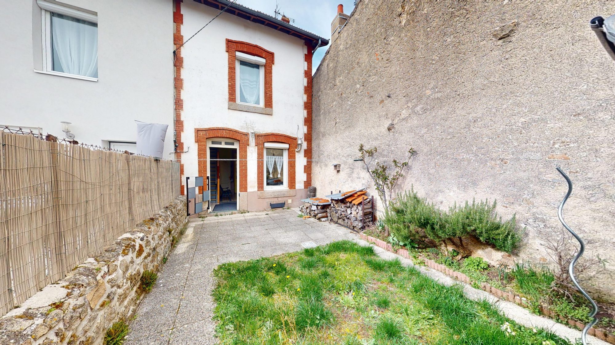 Maison de Village avec terrain