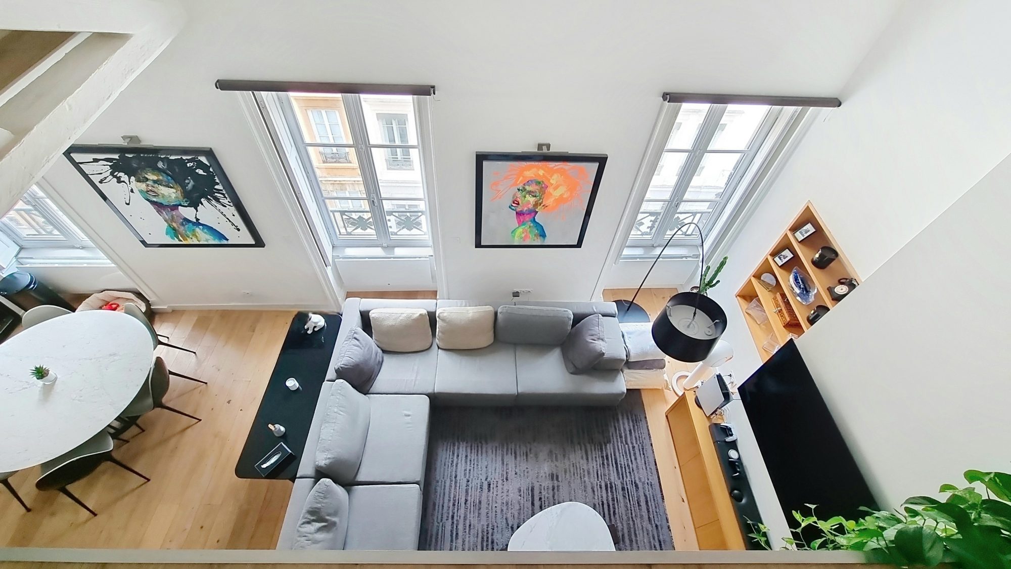 AINAY - Duplex climatisé en dernier étage