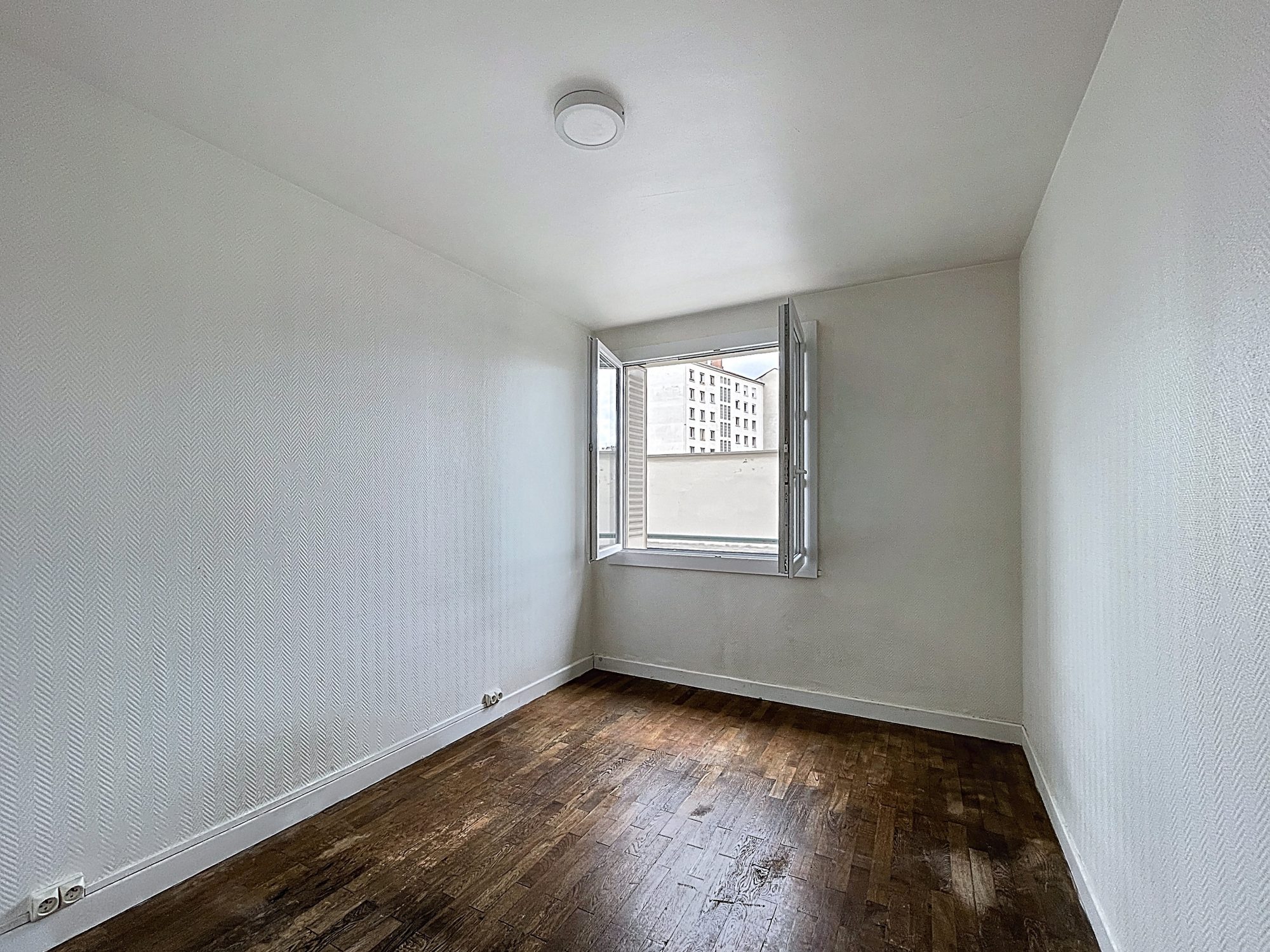 T4- 73,50M2- RUE GREUZE-PARKING COLLECTIF Villeurbanne 69100