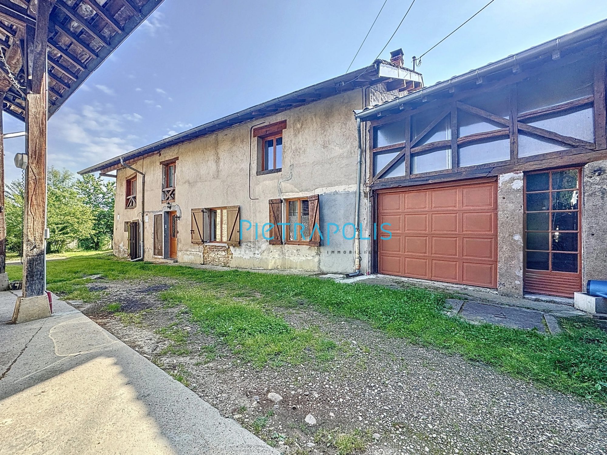 Maison centre village 270 m² habitables - 995 m² terrain - 01290 BIZIAT