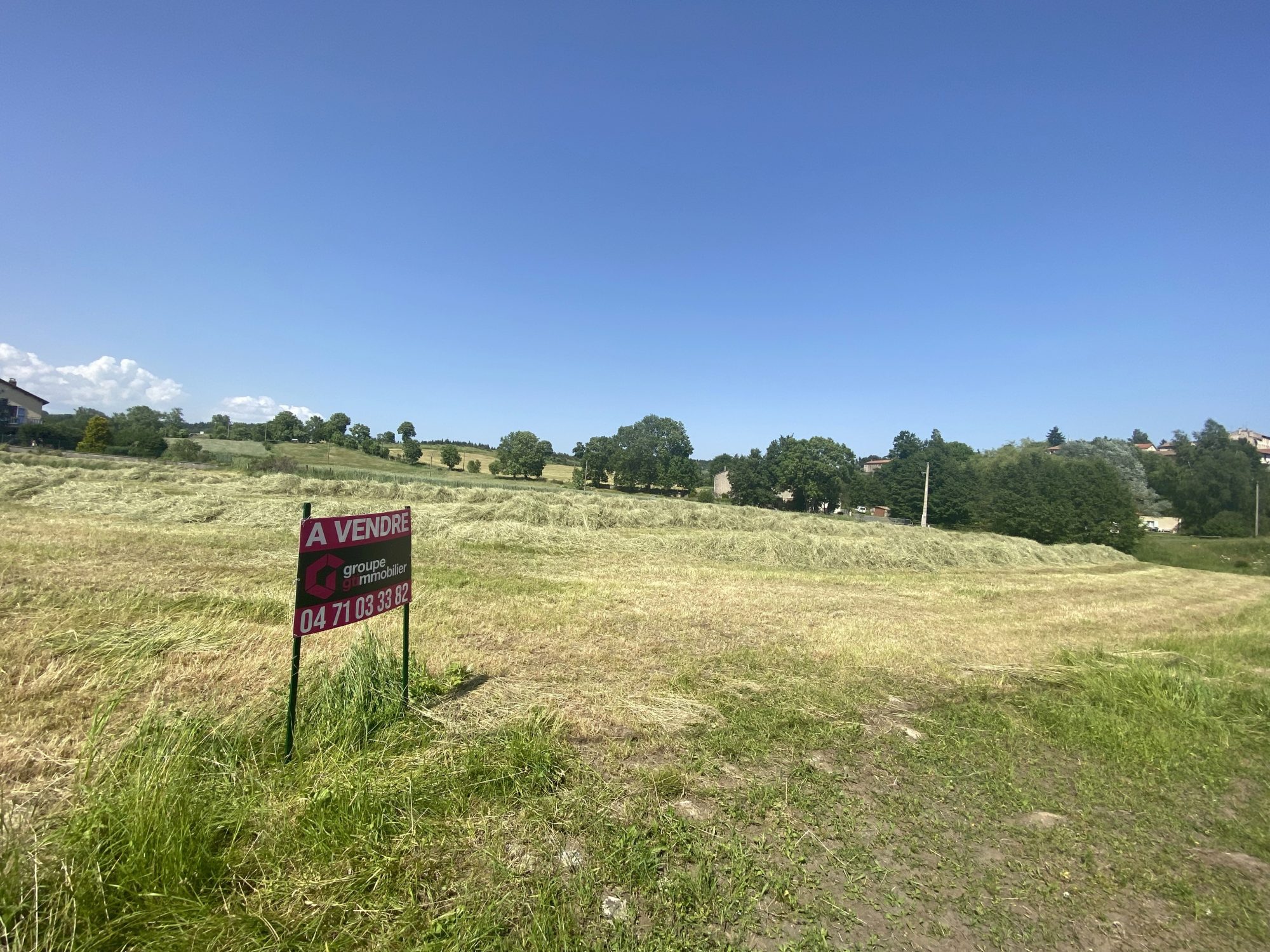 Terrain de 2500m² env avec jolie vue sur le bourg Saint-Pal-de-Chalencon 43500
