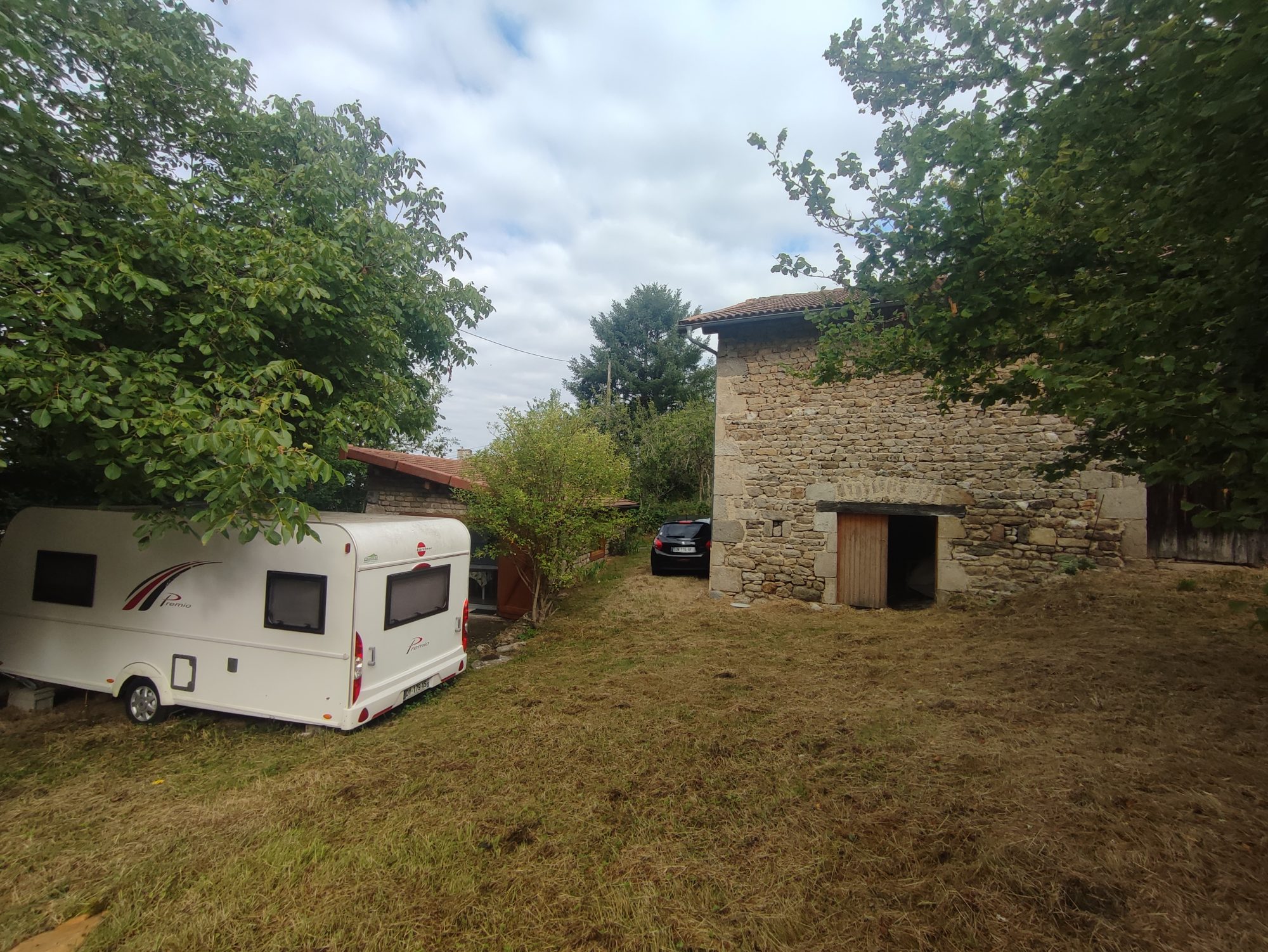 Maison - 1 pièce - 132 m² - Marat (63480)