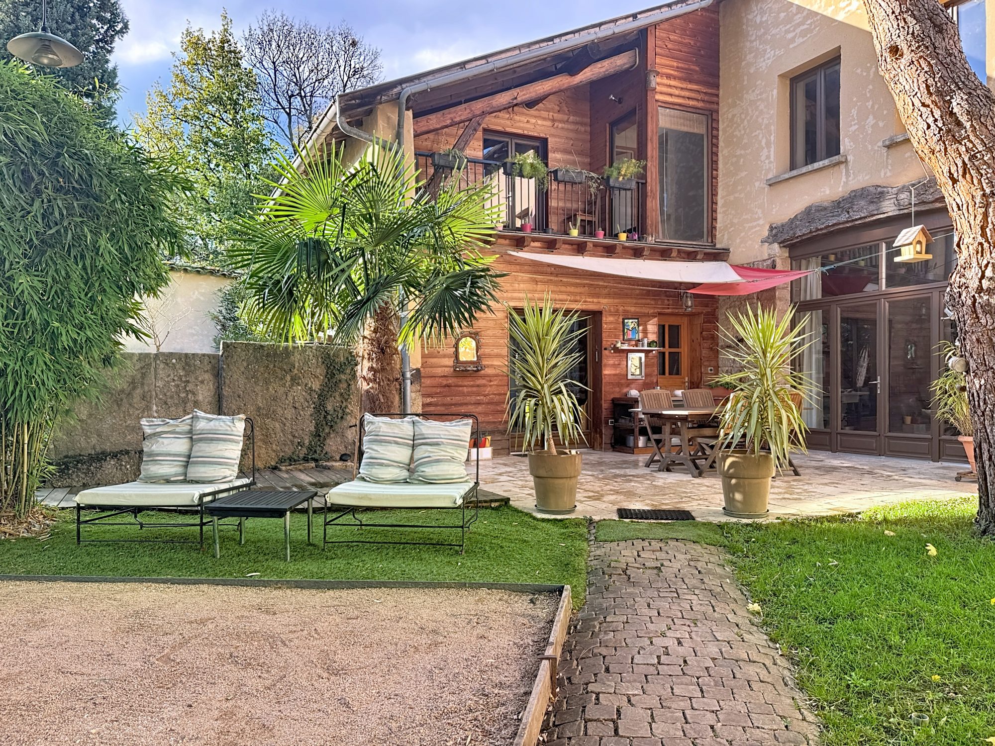 Maison - 6 pièces - 170 m² - Saint-Germain-au-Mont-d'Or (69650)